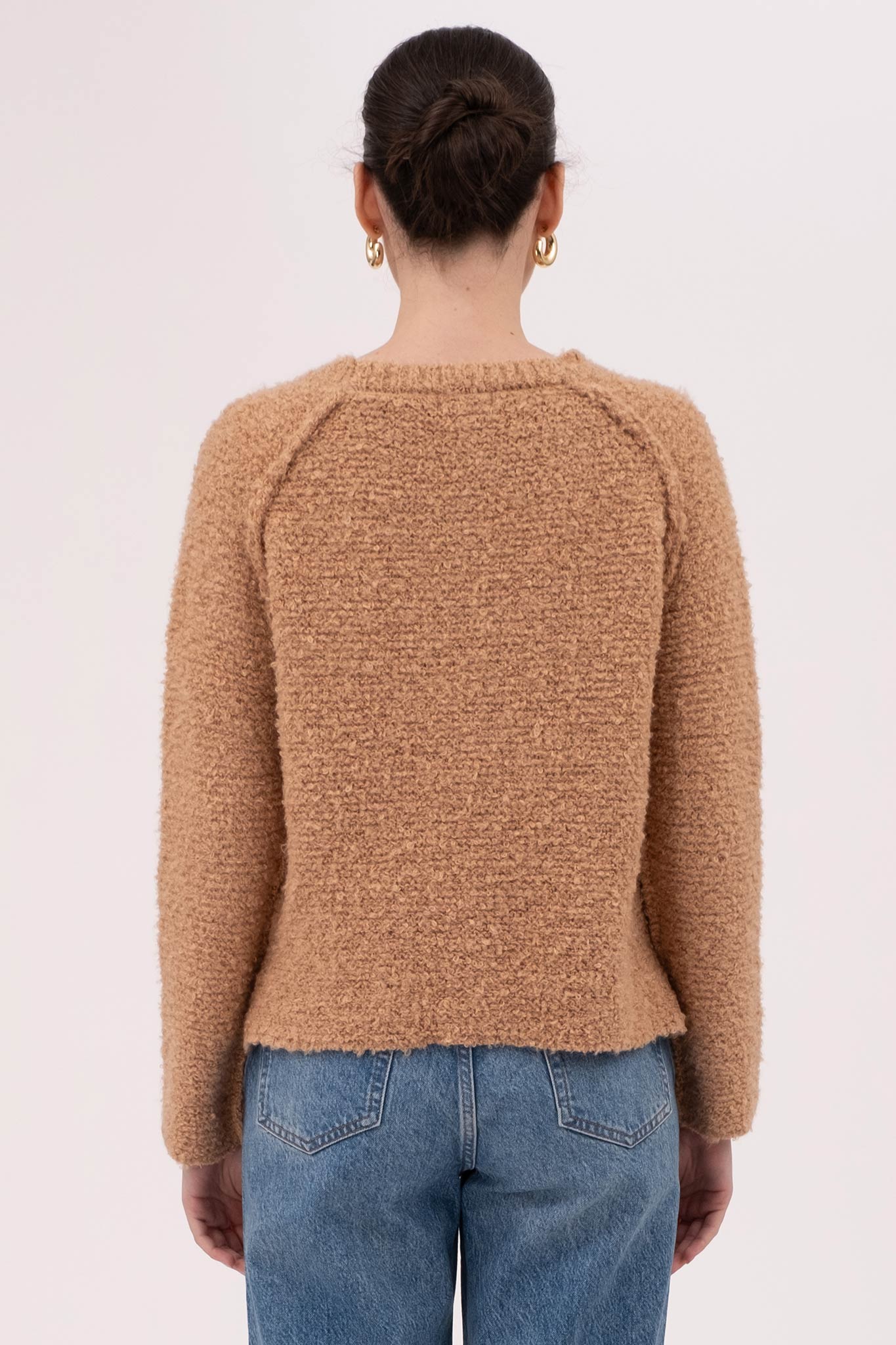 EXPOSED SEAM CHUNKY KNIT PULLOVER SWEATER