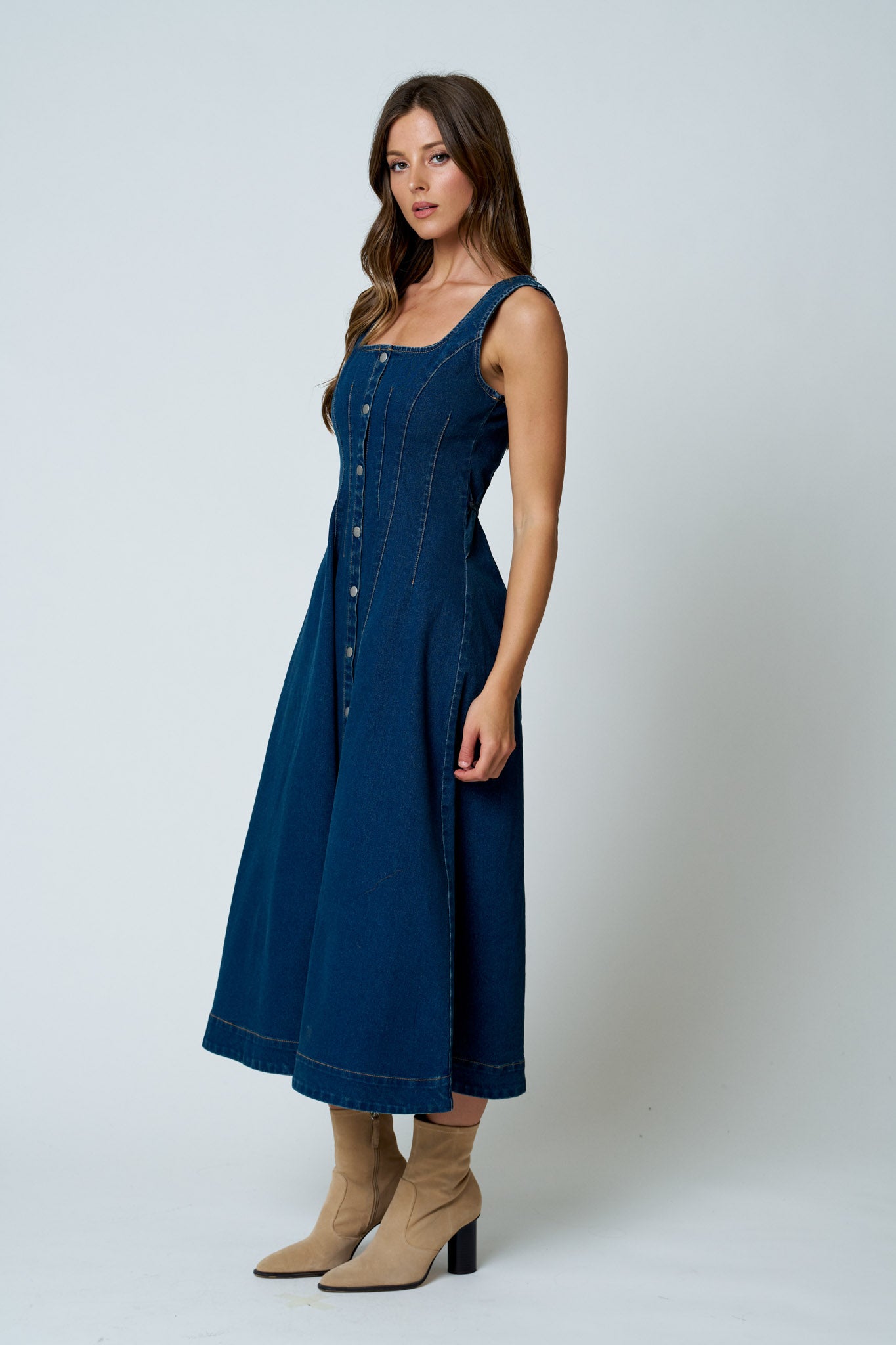 BUTTON DOWN SEAM DETAIL DENIM MIDI DRESS