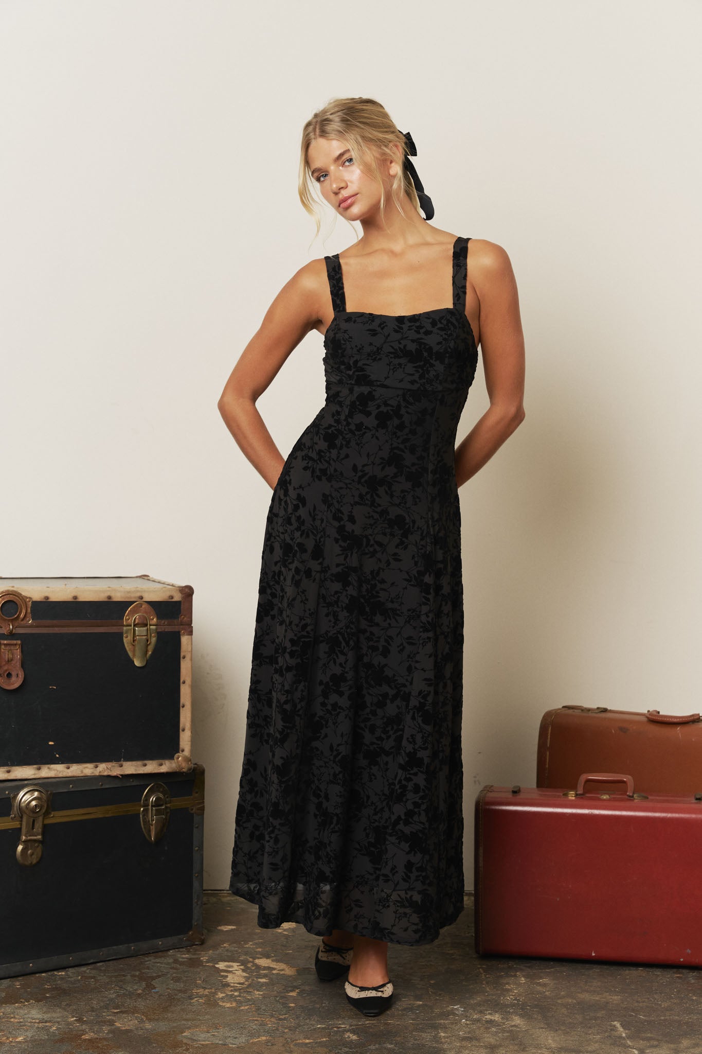 BURNOUT FLORAL SQUARE NECK MIDI DRESS