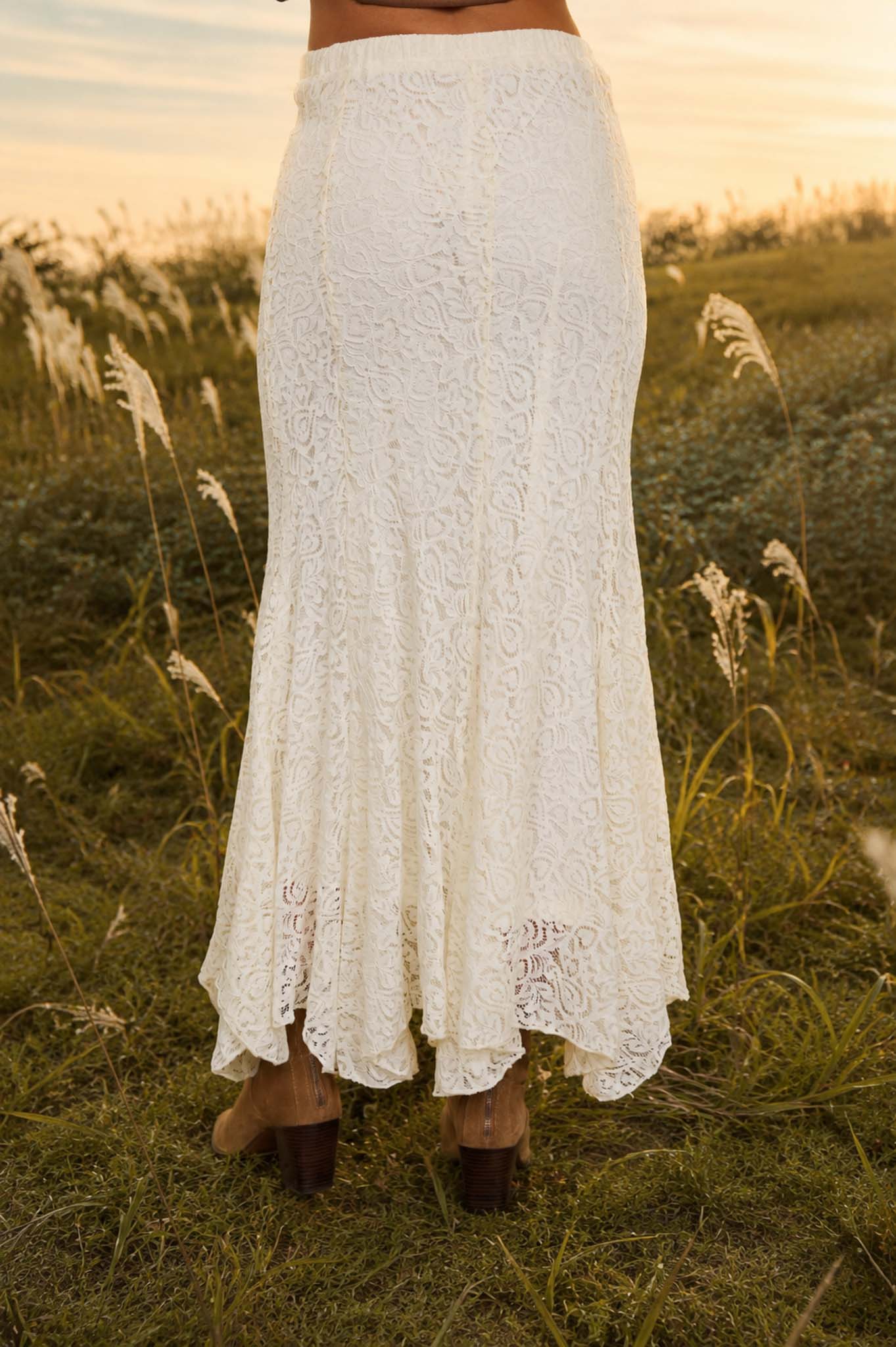 LACE PATTERN GODET MIDI SKIRT (PRE-ORDER)
