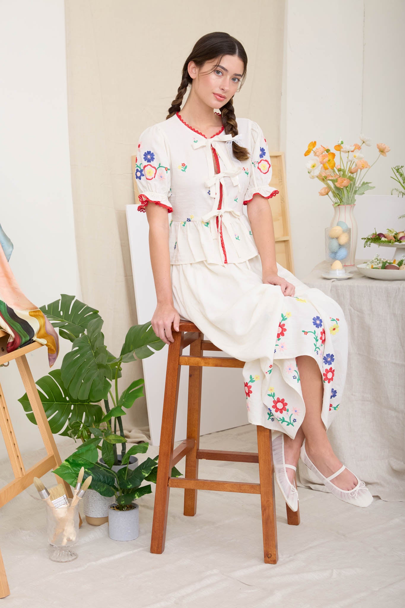 EMBROIDERED FRONT TIE PUFF SLEEVE SCALLOP TRIM TOP