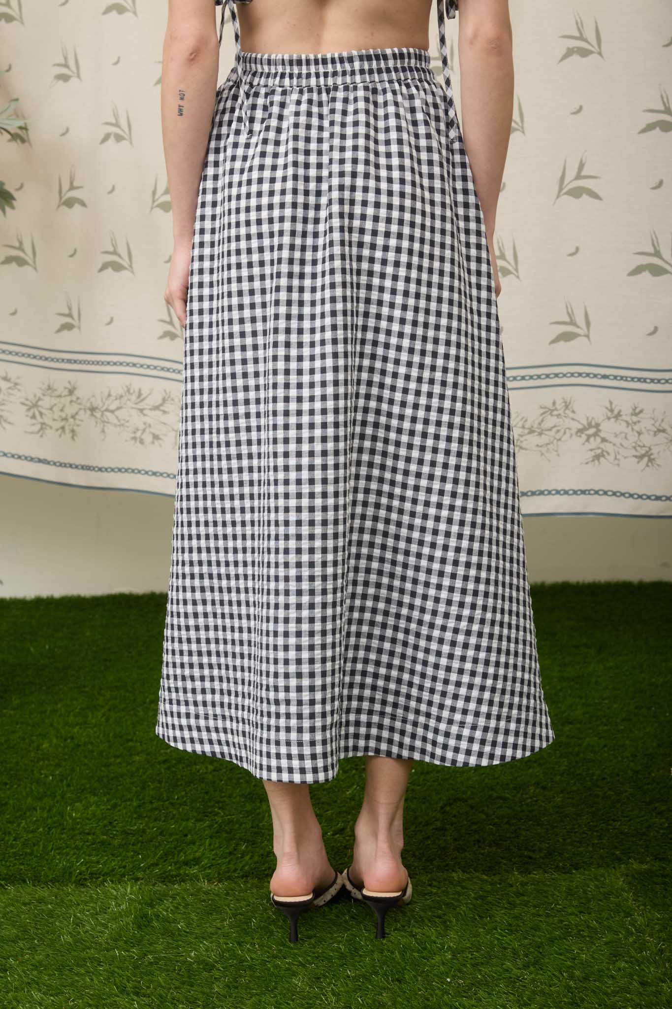 GINGHAM ELASTIC WAIST MIDI SKIRT
