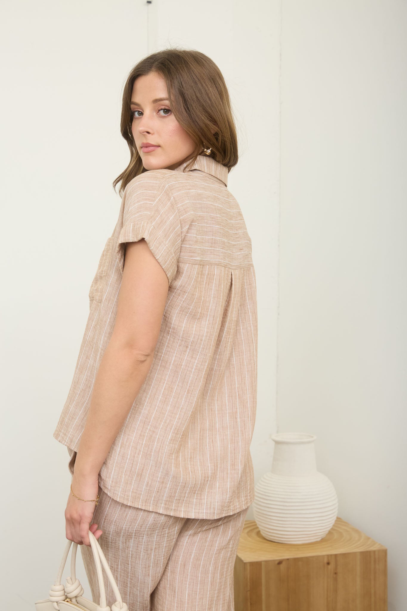 STRIPE LINEN COLLARED SHORT SLEEVE SHIRT (PRE-ORDER)