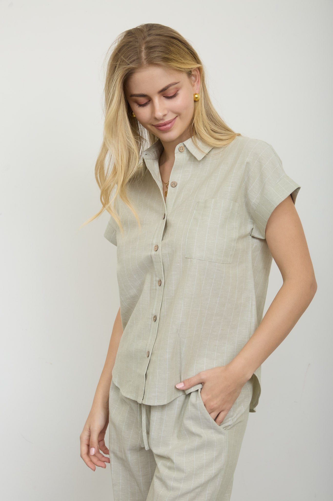 STRIPE LINEN COLLARED SHORT SLEEVE SHIRT (PRE-ORDER)