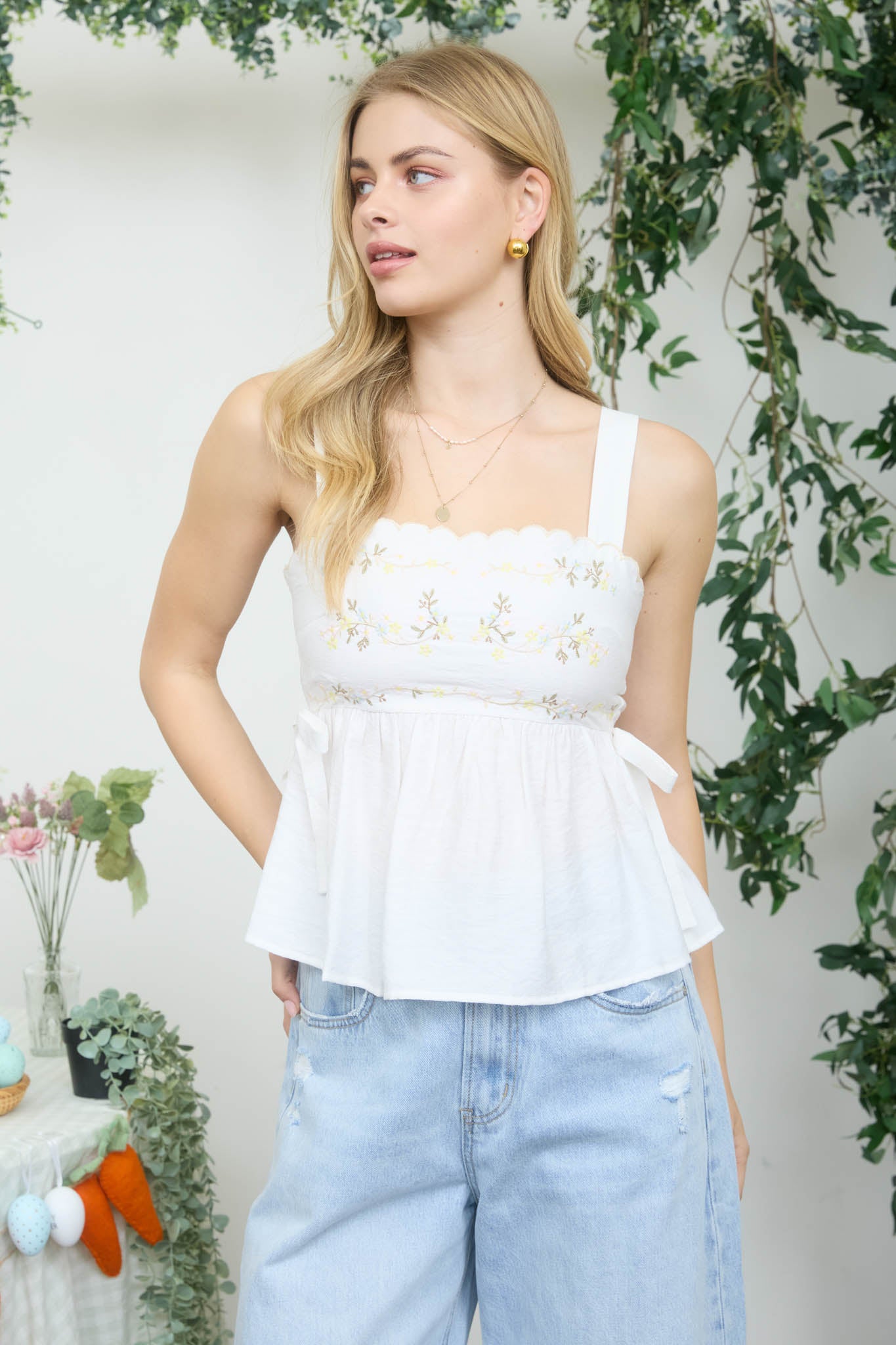 FLORAL EMBROIDERY SIDE TIE SLEEVELESS TOP