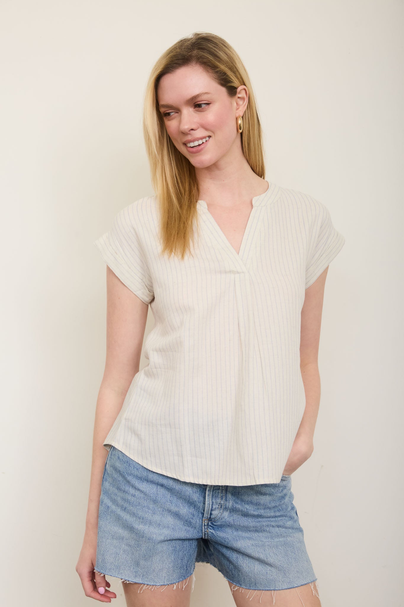 SPLIT NECK STRIPE SHORT CUFFED SLEEVE TOP