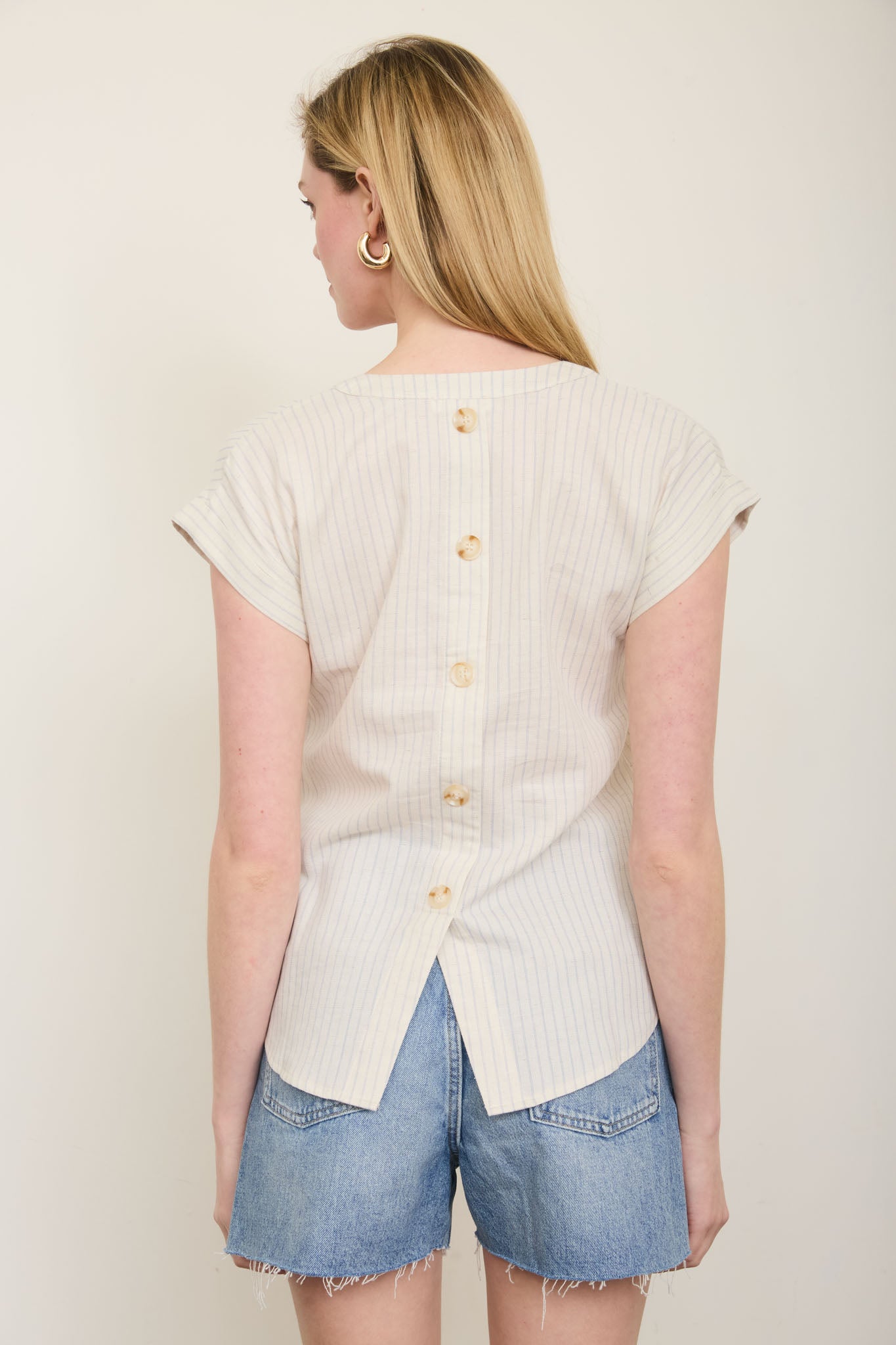 SPLIT NECK STRIPE SHORT CUFFED SLEEVE TOP