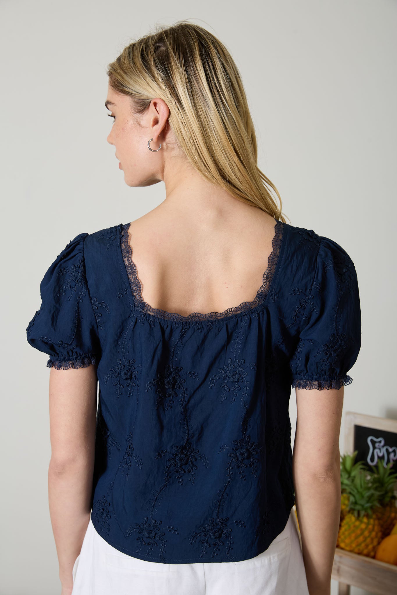 FLORAL EMBROIDERY LACE TRIM PUFF SLEEVE TOP