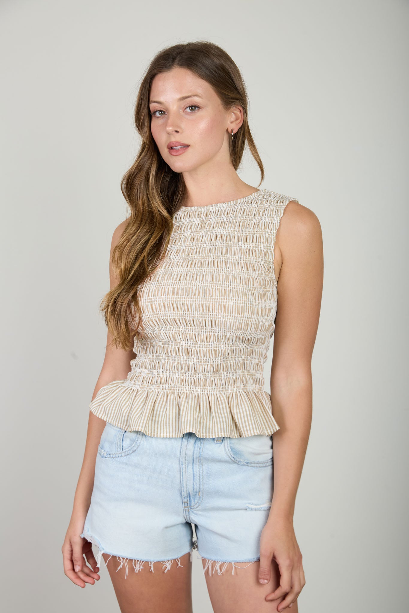 STRIPE SLEEVELESS SMOCKED BLOUSE (PRE-ORDER)