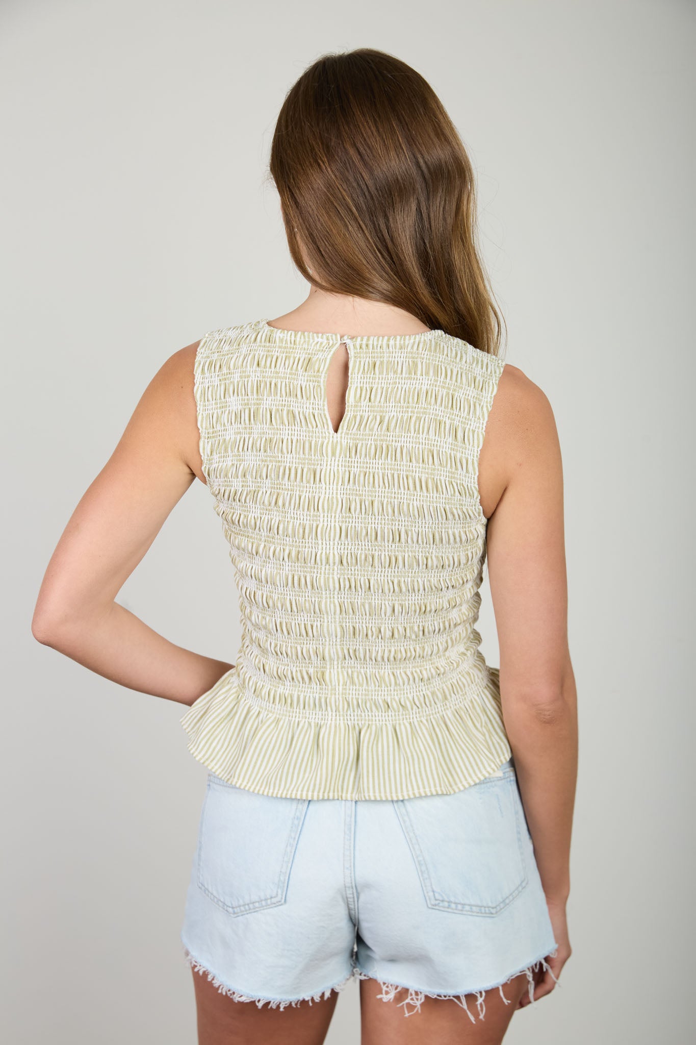 STRIPE SLEEVELESS SMOCKED BLOUSE (PRE-ORDER)