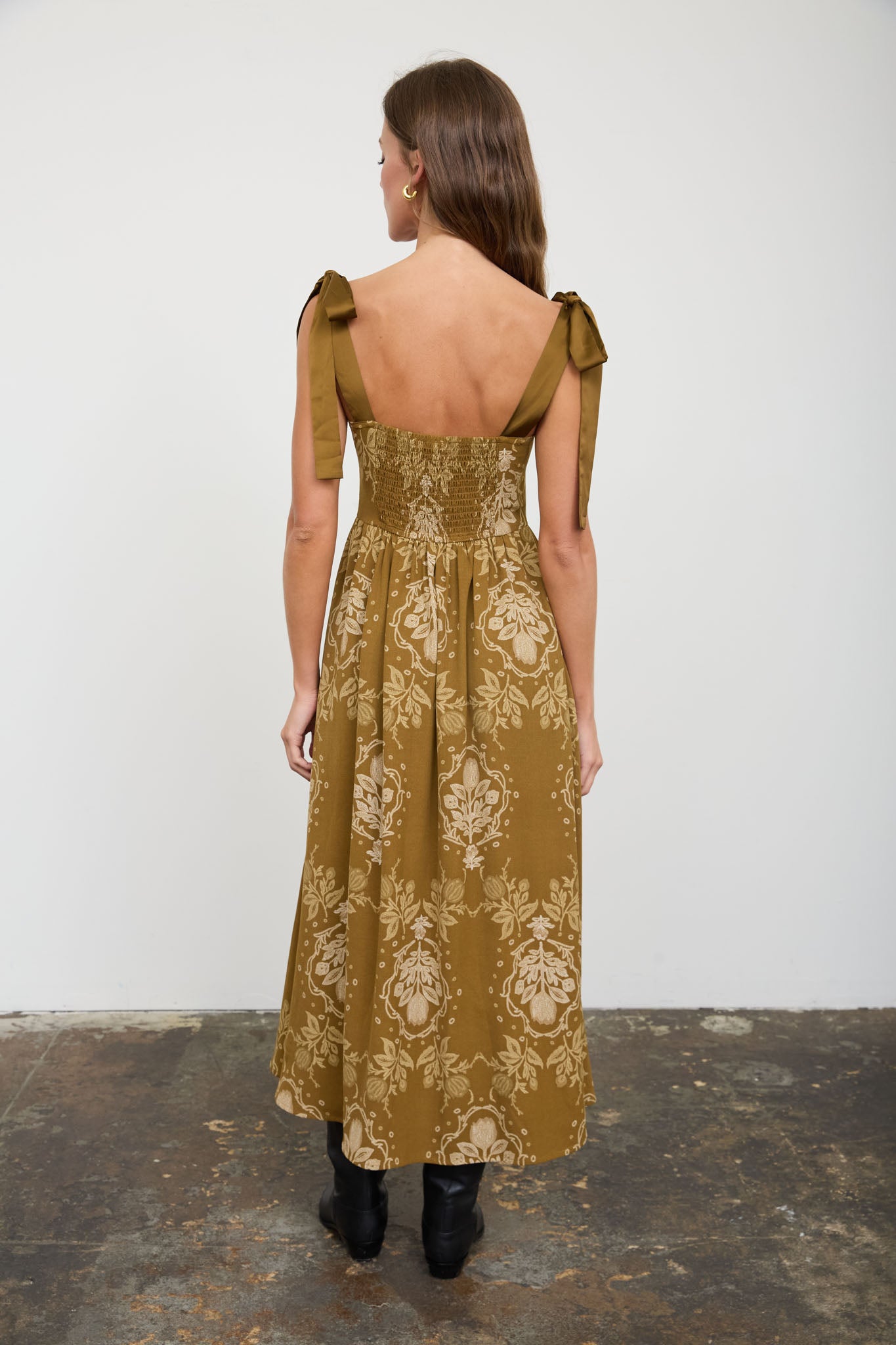MEDALLION PATTERN TIE STRAP MIDI DRESS