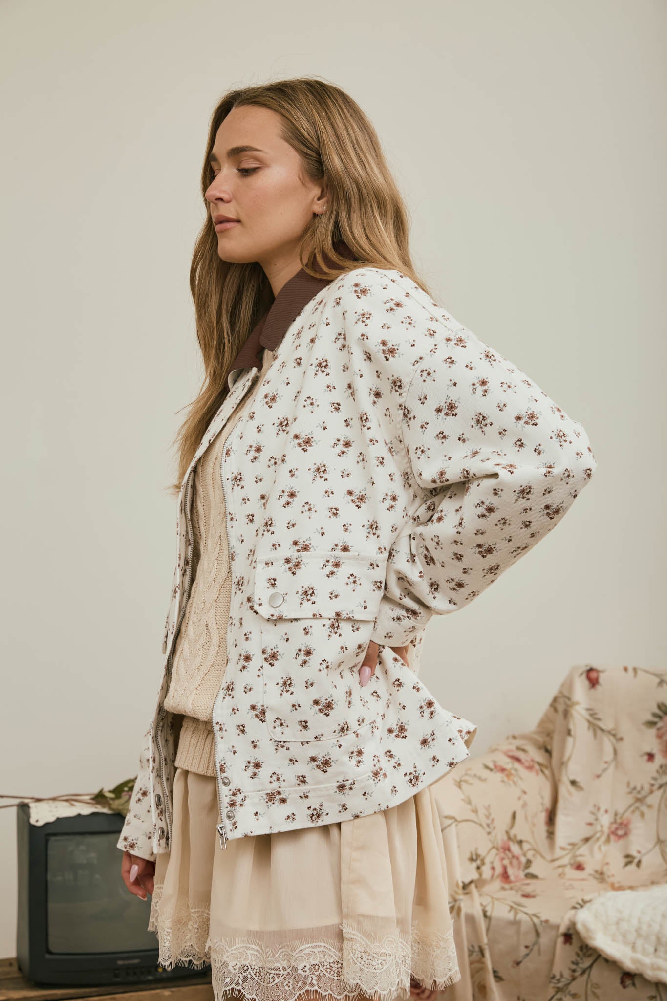 FLORAL CORDUROY COLLAR BUTTON DOWN DENIM JACKET (PRE-ORDER)