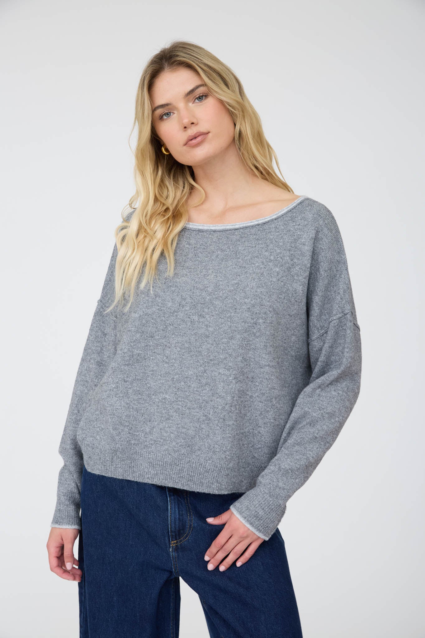 CONTRAST TRIM OFF SHOULDER LONG SLEEVE SWEATER