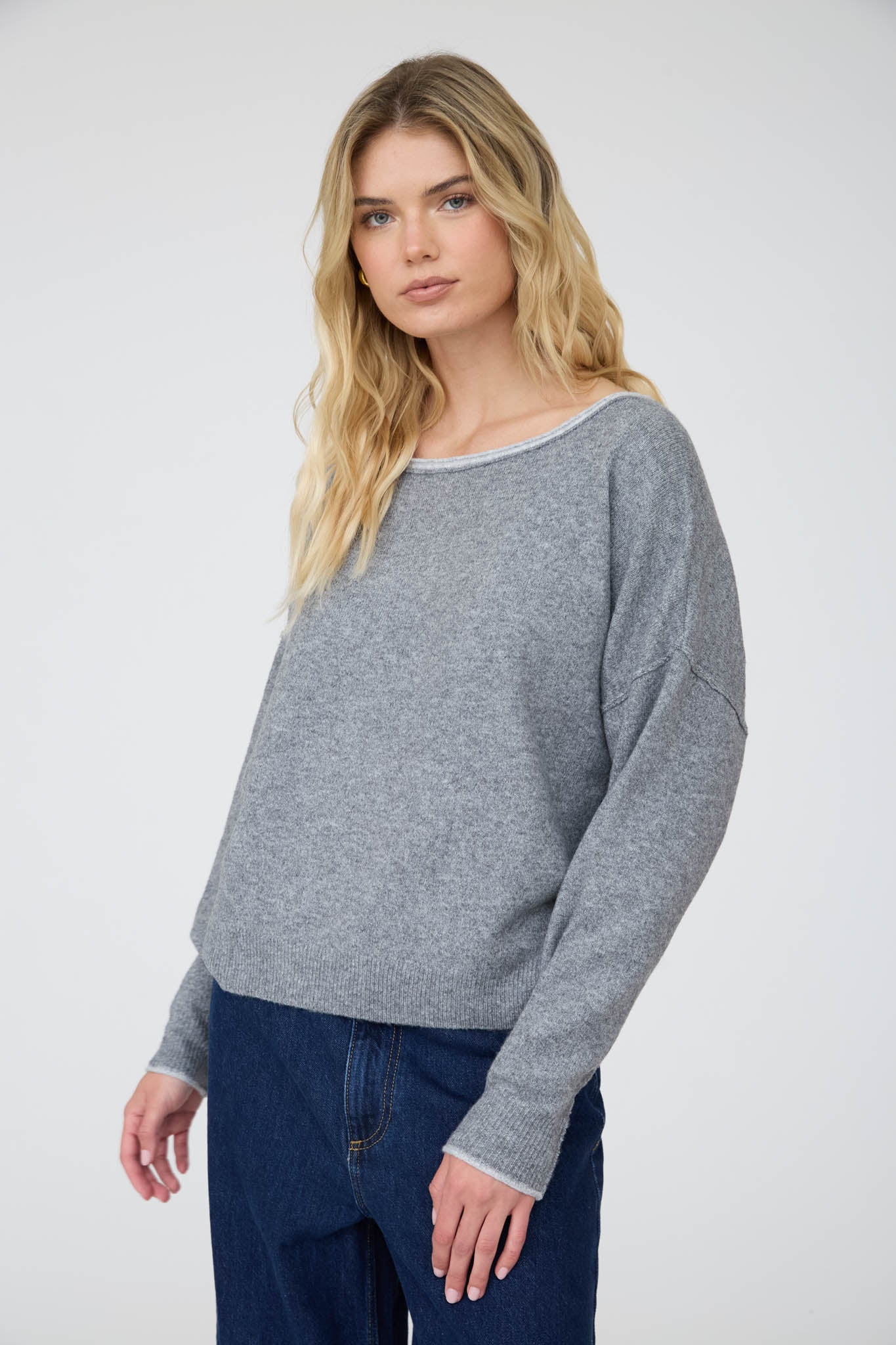 CONTRAST TRIM OFF SHOULDER LONG SLEEVE SWEATER