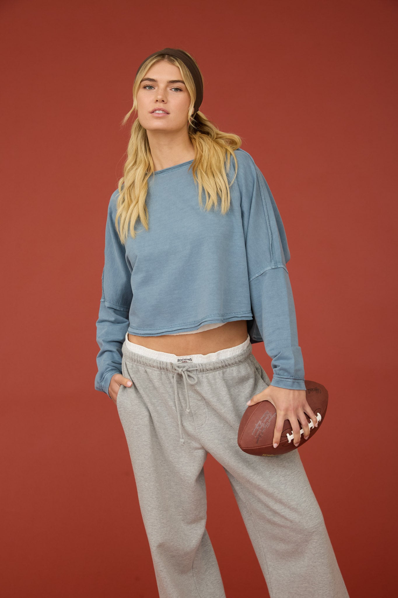 BOAT NECK RAW EDGE LONG SLEEVE CROPPED KNIT TOP