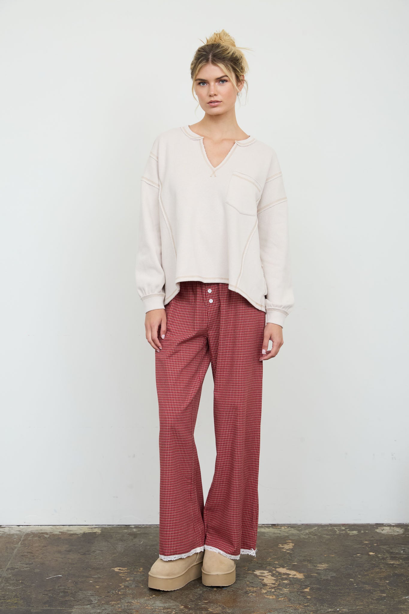 NOTCH NECK RAW TRIM PATCH POCKET KNIT TOP (PRE-ORDER)