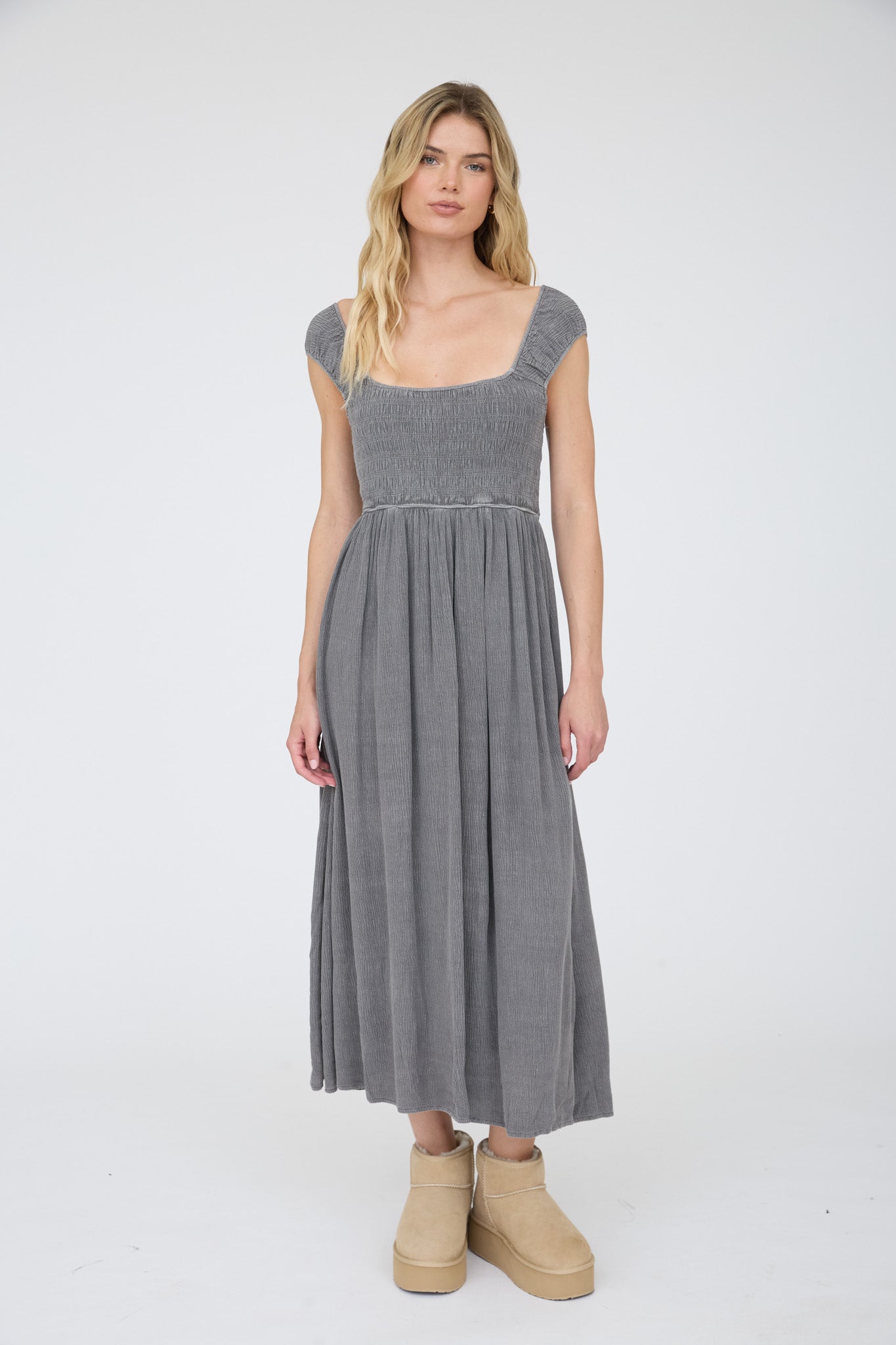 CRINKLE PLISSE CAP SLEEVE SMOCKED MIDI DRESS (PRE-ORDER)