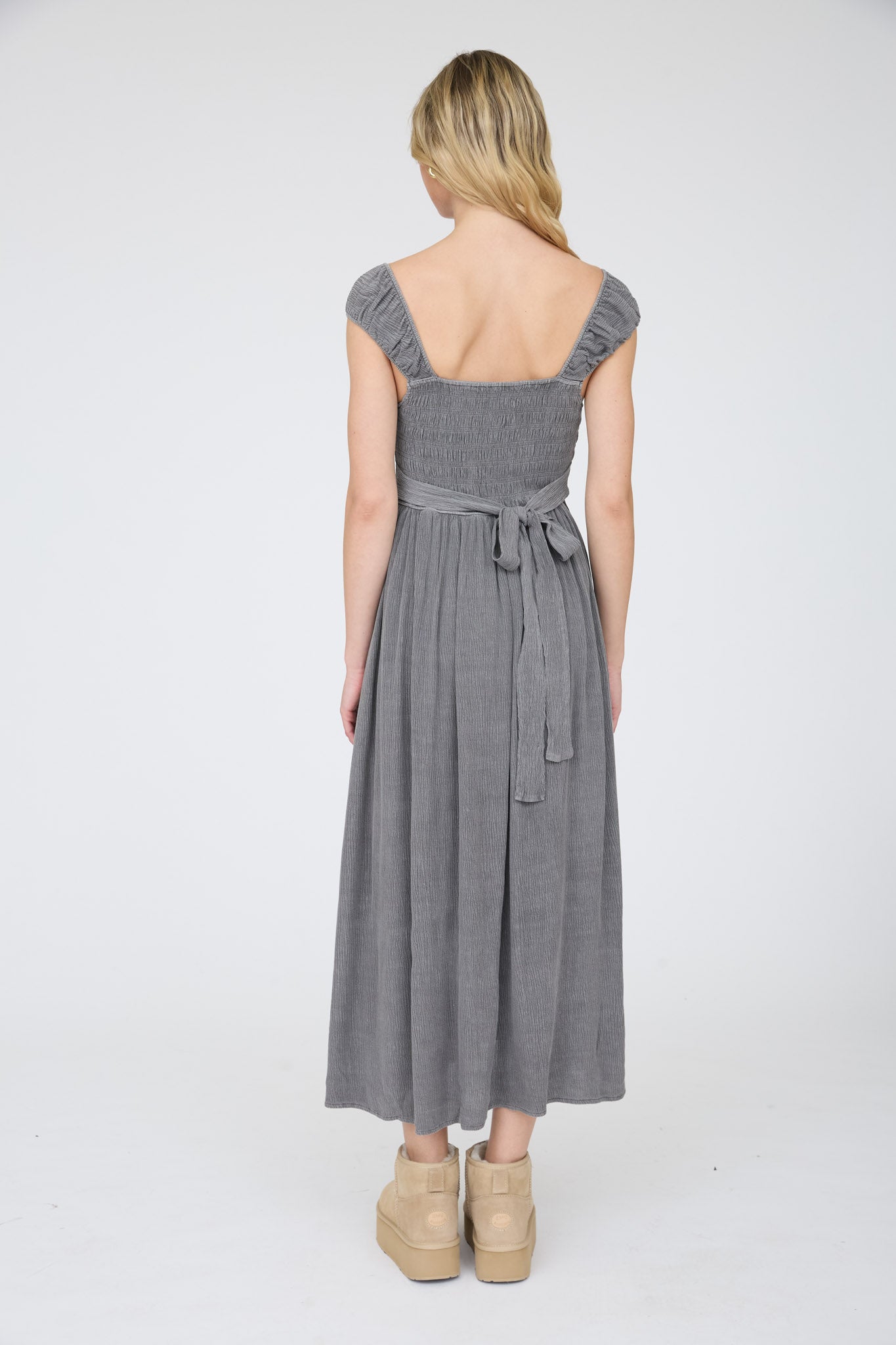 CRINKLE PLISSE CAP SLEEVE SMOCKED MIDI DRESS (PRE-ORDER)