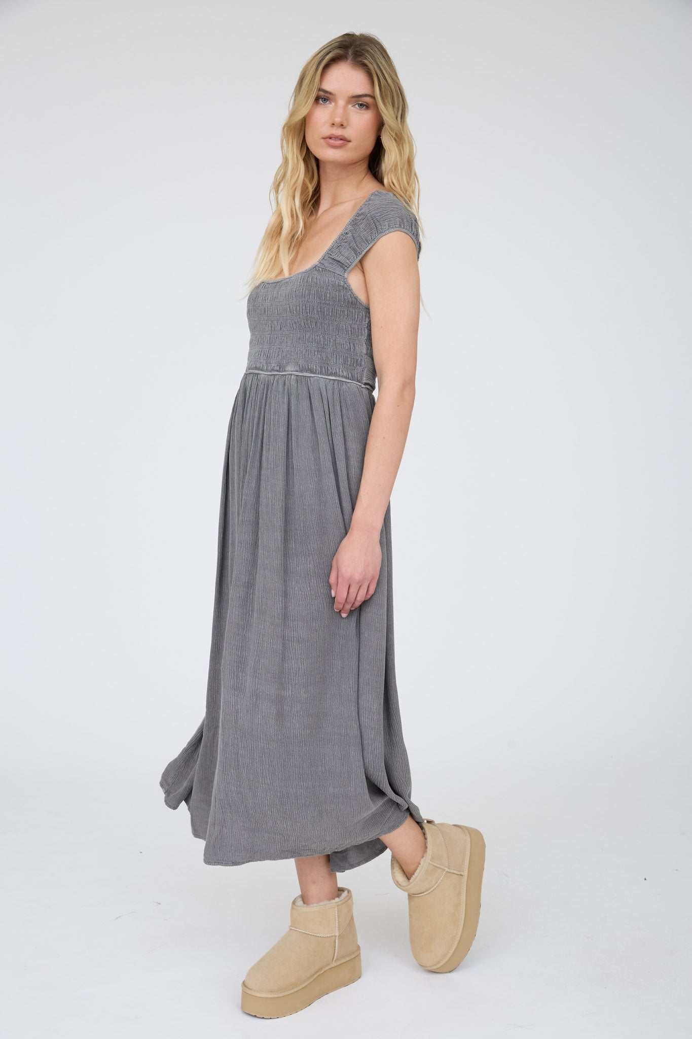 CRINKLE PLISSE CAP SLEEVE SMOCKED MIDI DRESS (PRE-ORDER)