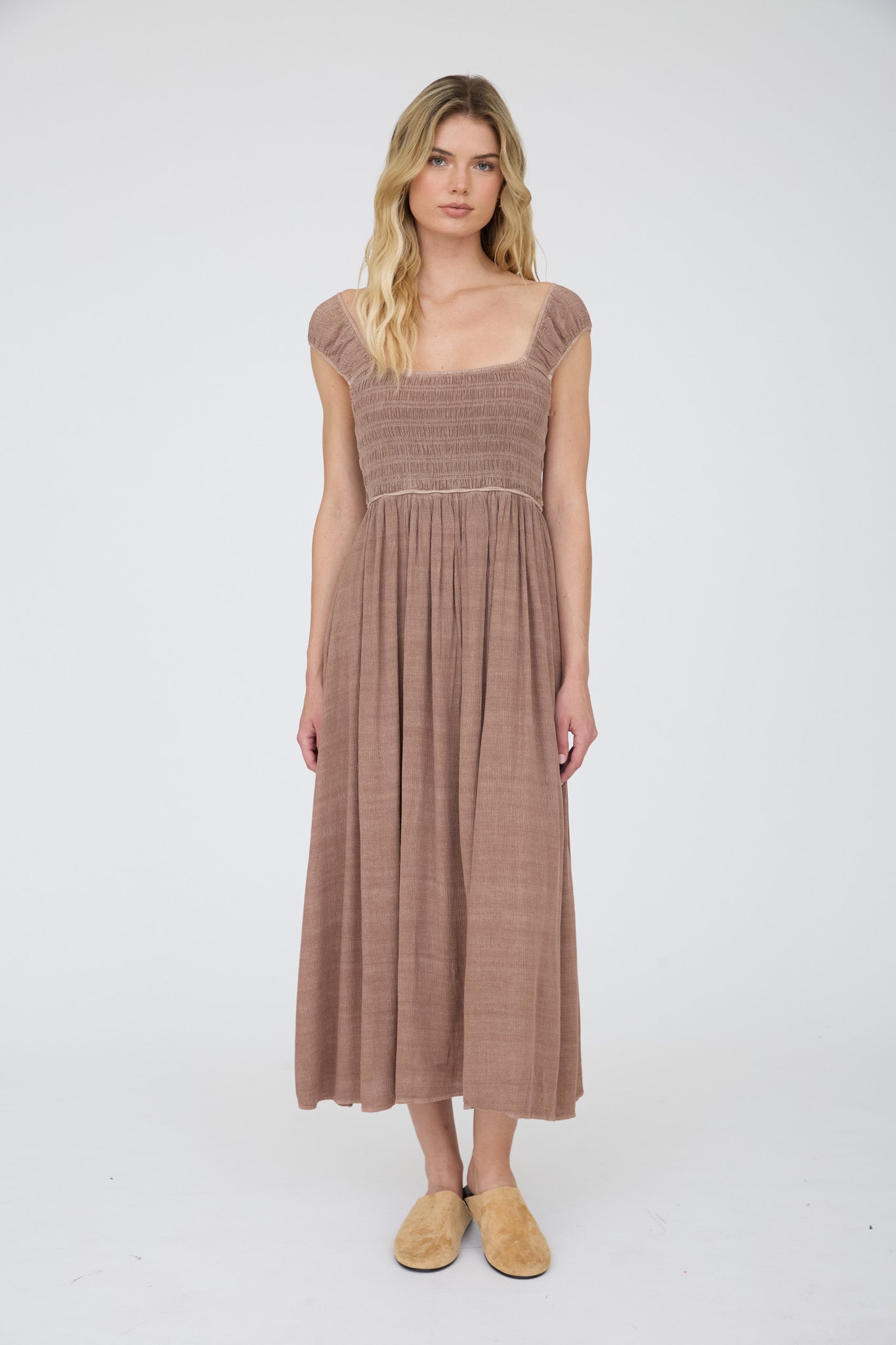 CRINKLE PLISSE CAP SLEEVE SMOCKED MIDI DRESS (PRE-ORDER)