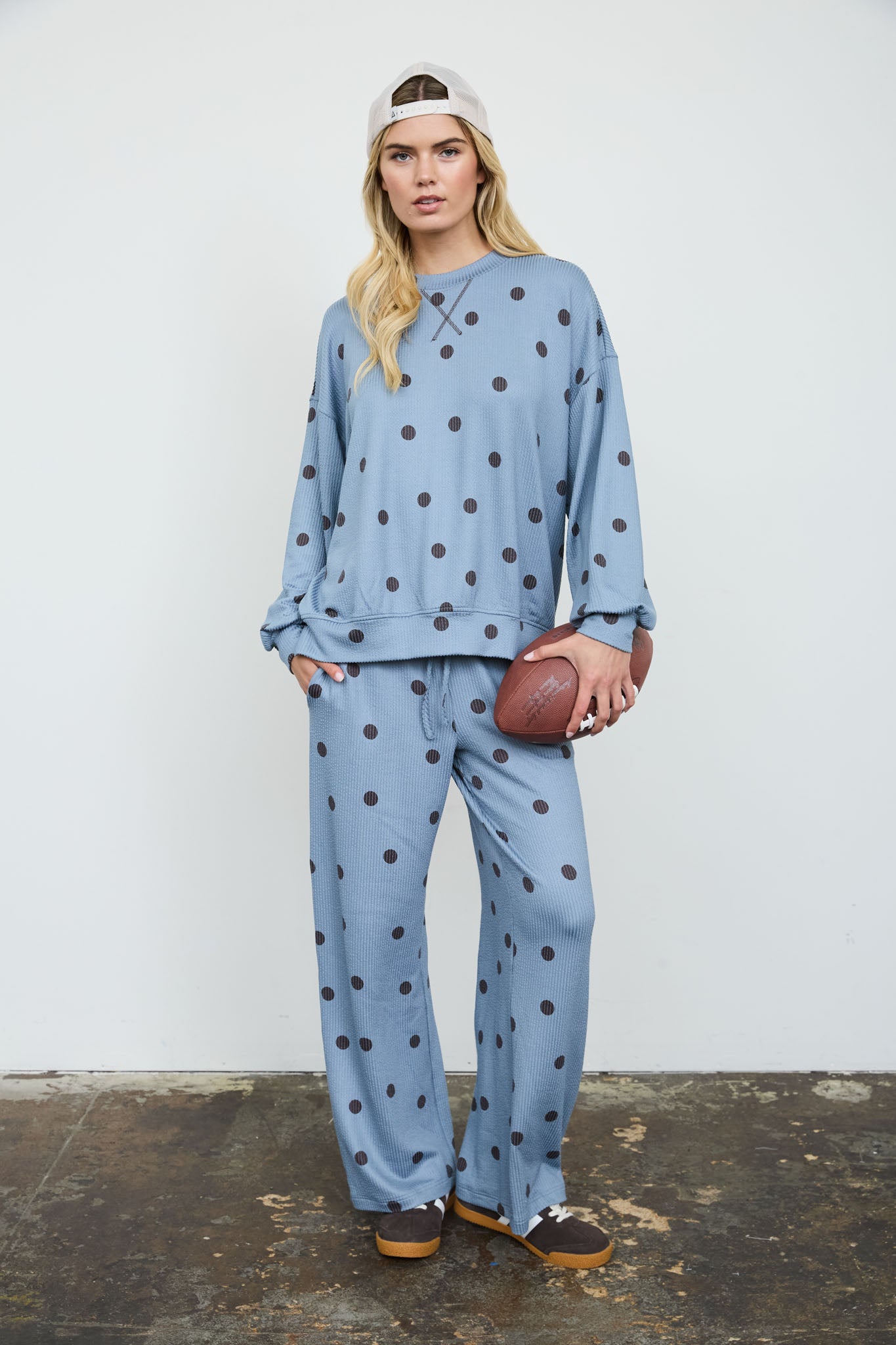 POLKA DOT TEXTURED DRAWSTRING WIDE LEG PANTS