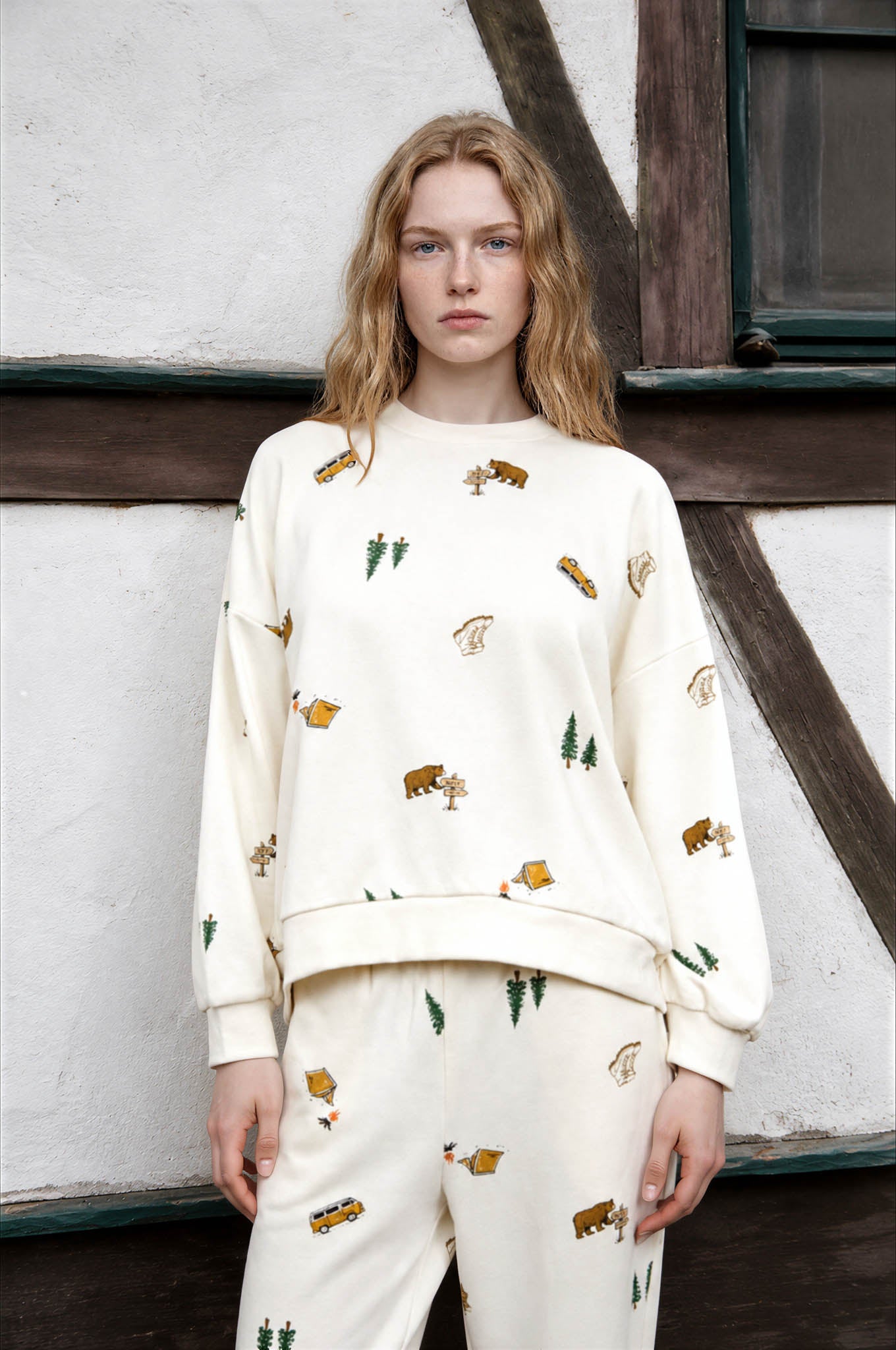 CAMPING MOTIF CREW NECK LONG SLEEVE KNIT TOP (PRE-ORDER)