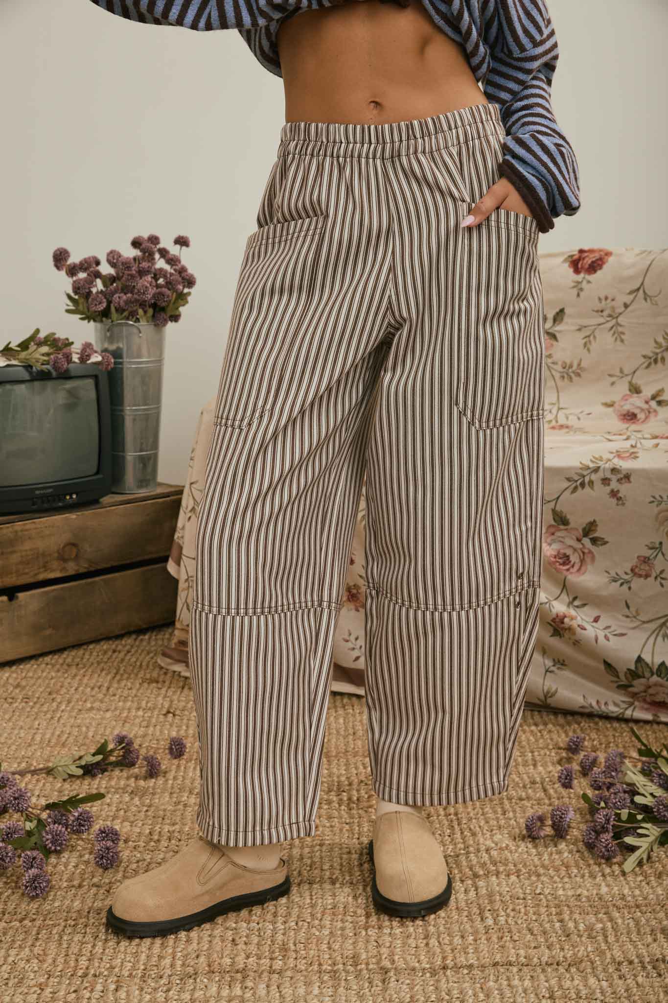 STRIPE POCKET DETAIL WIDE LEG PANTS