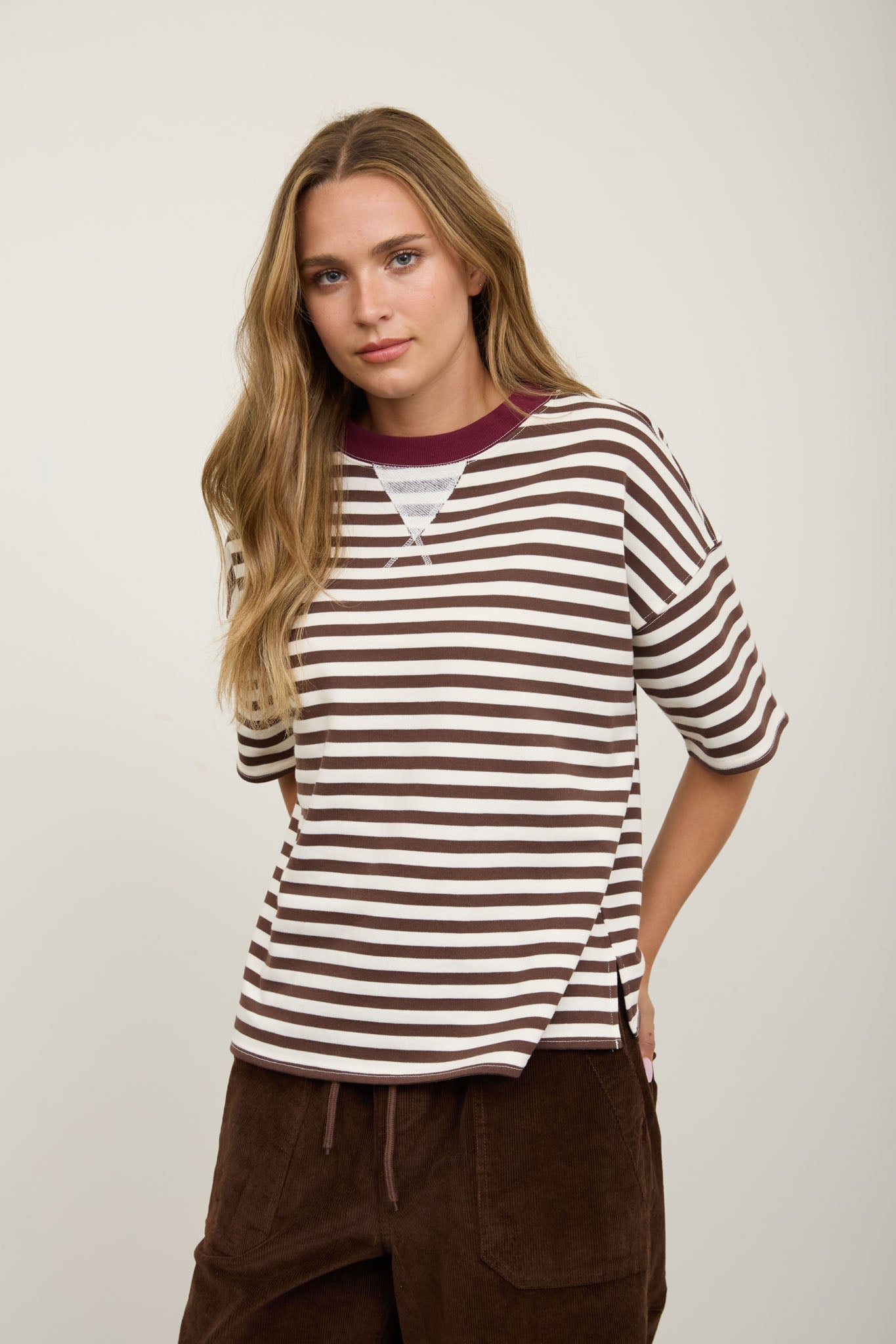 STRIPE COLORBLOCK DETAIL SHORT SLEEVE KNIT T-SHIRT (PRE-ORDER)