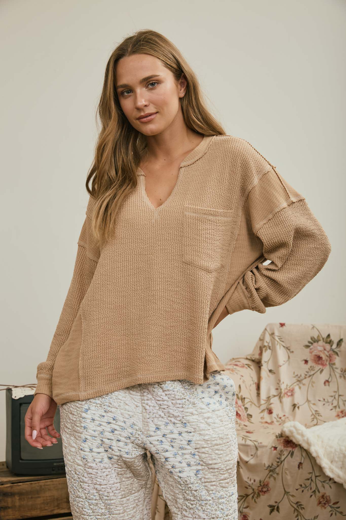 SPLIT NECK RAW EDGE LONG SLEEVE RIBBED KNIT TOP (PRE-ORDER)