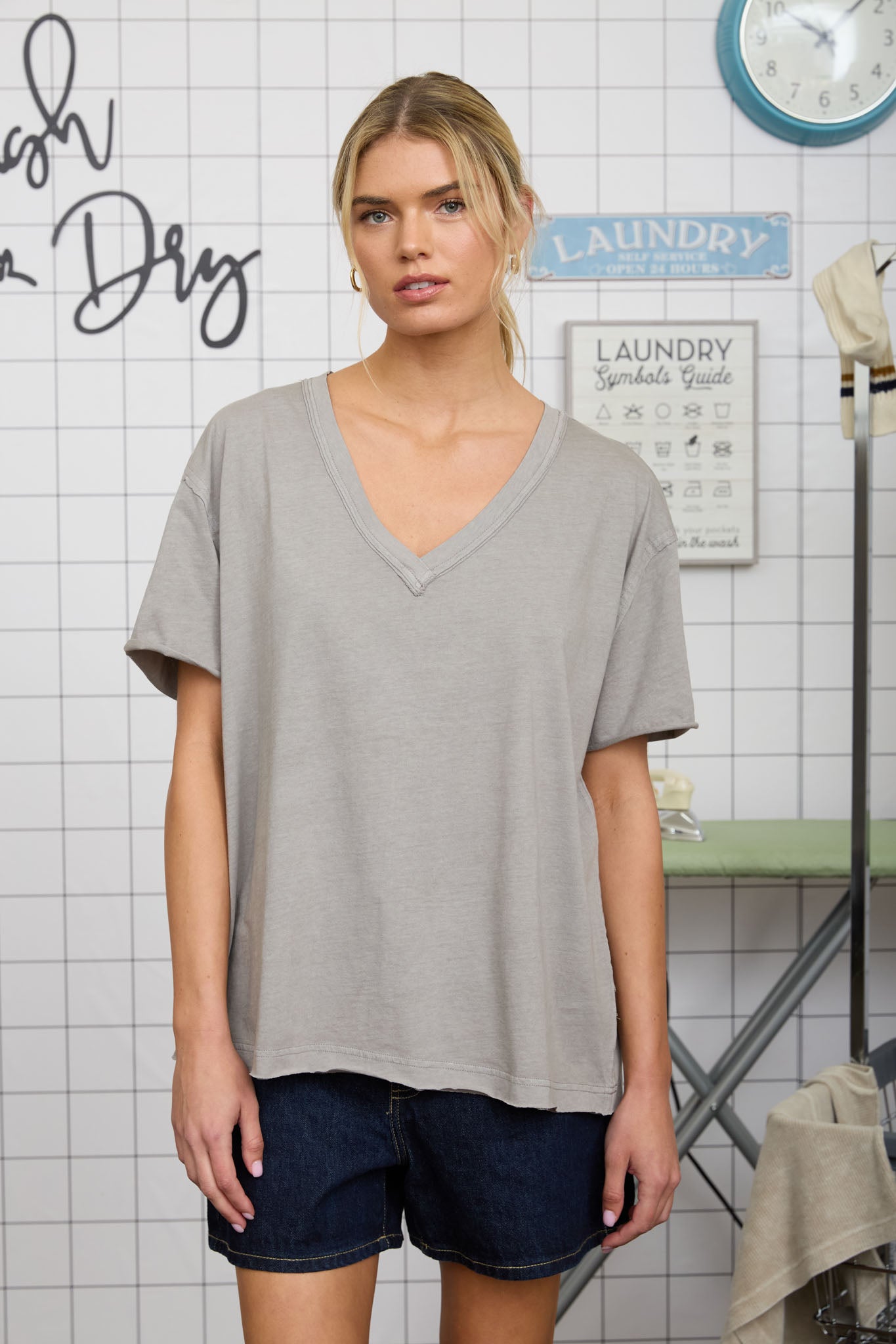 WASHED RELAXED SHORT SLEEVE V NECK KNIT TOP