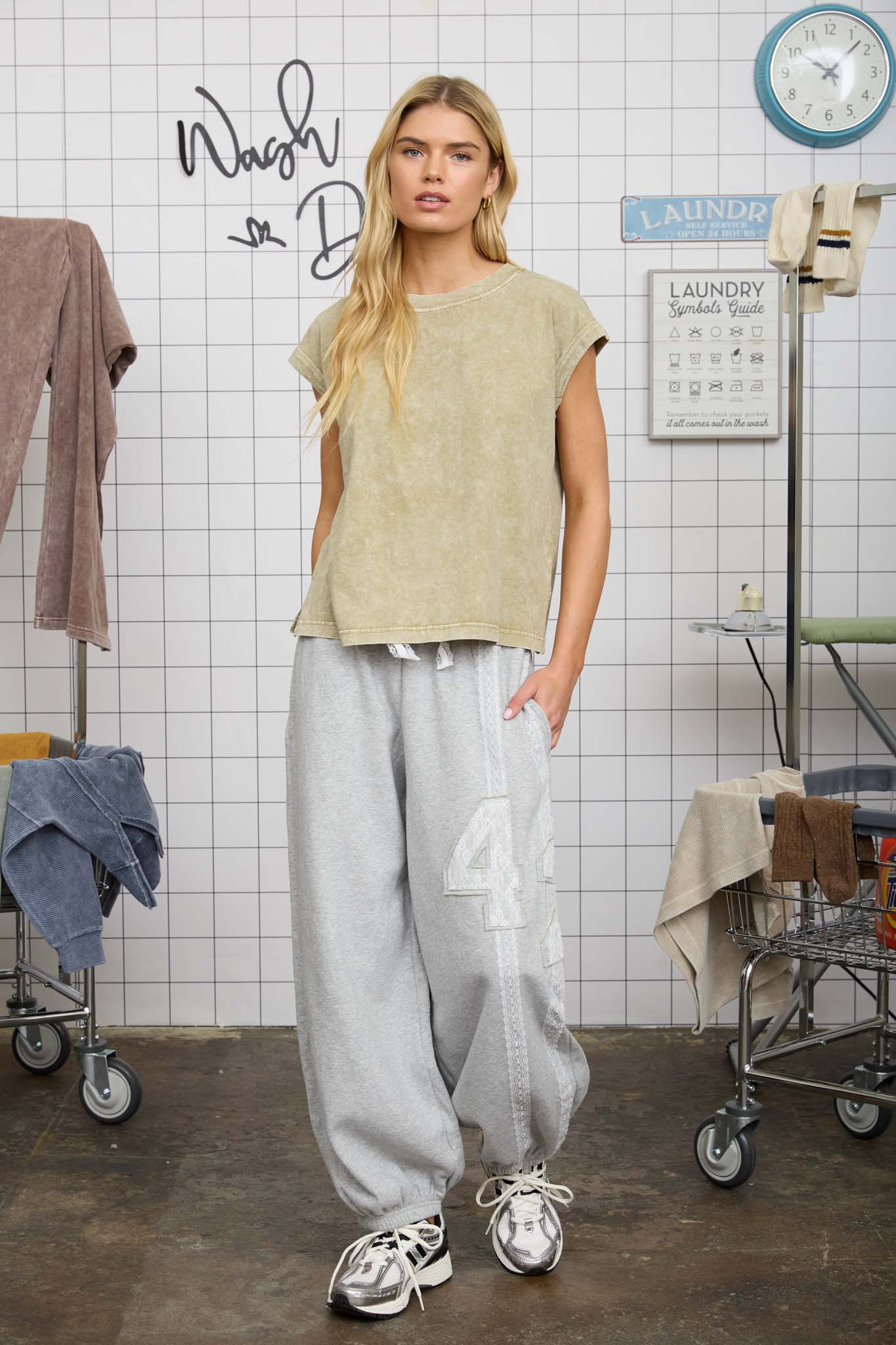 WASHED EXTENDED SHOULDER KNIT T-SHIRT