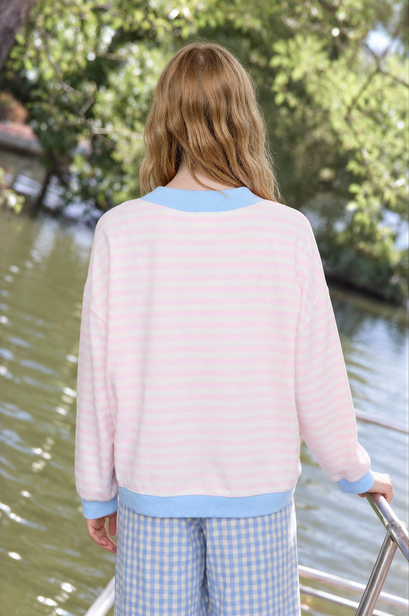 V STITCH STRIPED RIB TRIM LONG SLEEVE KNIT TOP (PRE-ORDER)