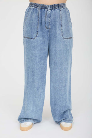 PLUS WASHED CHAMBRAY ELASTIC WAIST WIDE LEG PANTS