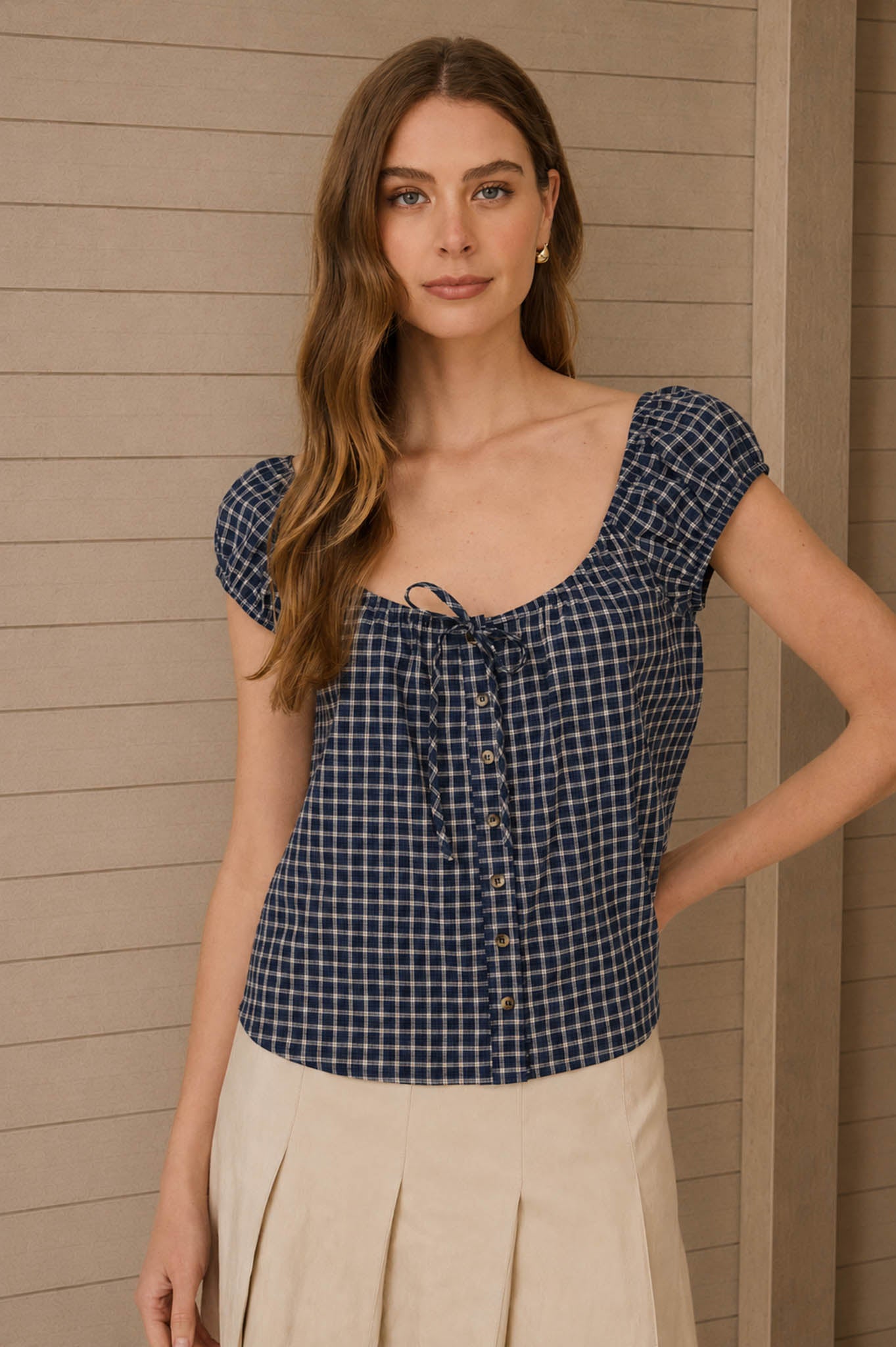 PLAID FRONT TIE BUTTON DOWN SHORT SLEEVE TOP