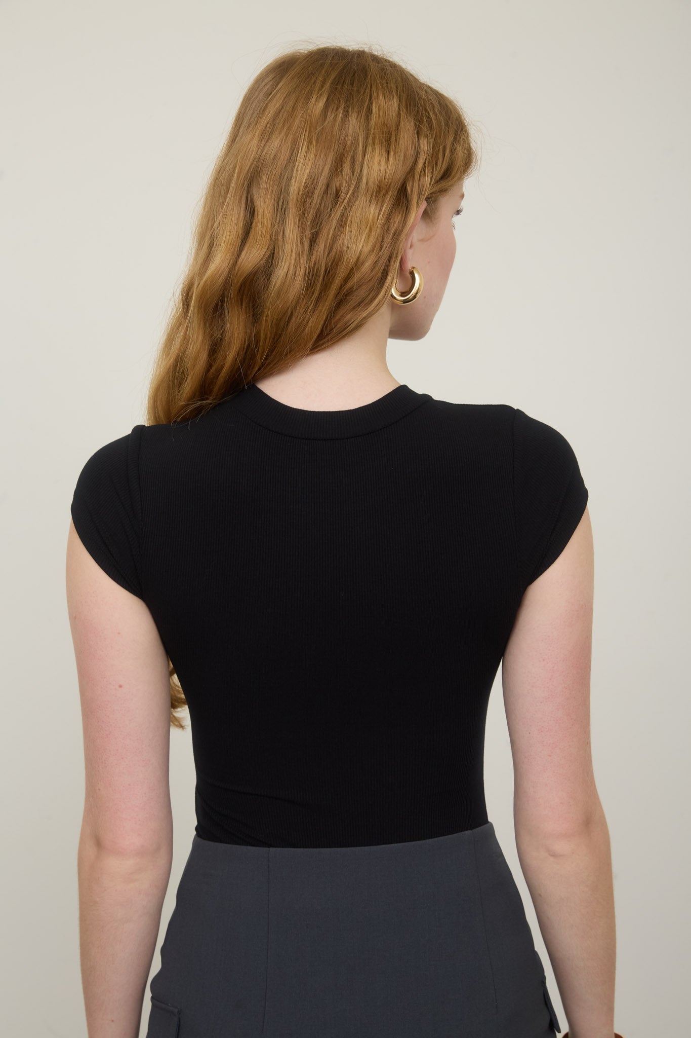 ROUND NECK SHORT SLEEVE KNIT BODYSUIT