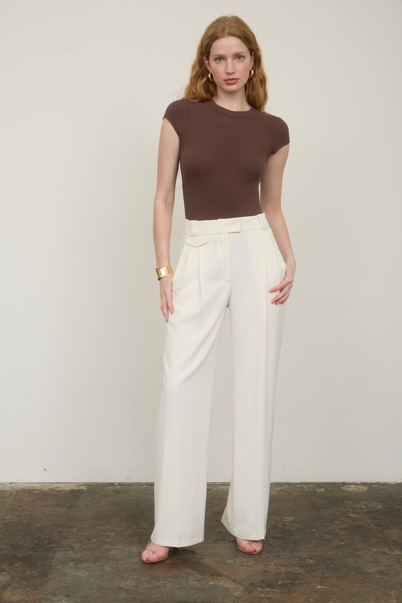 ROUND NECK SHORT SLEEVE KNIT BODYSUIT