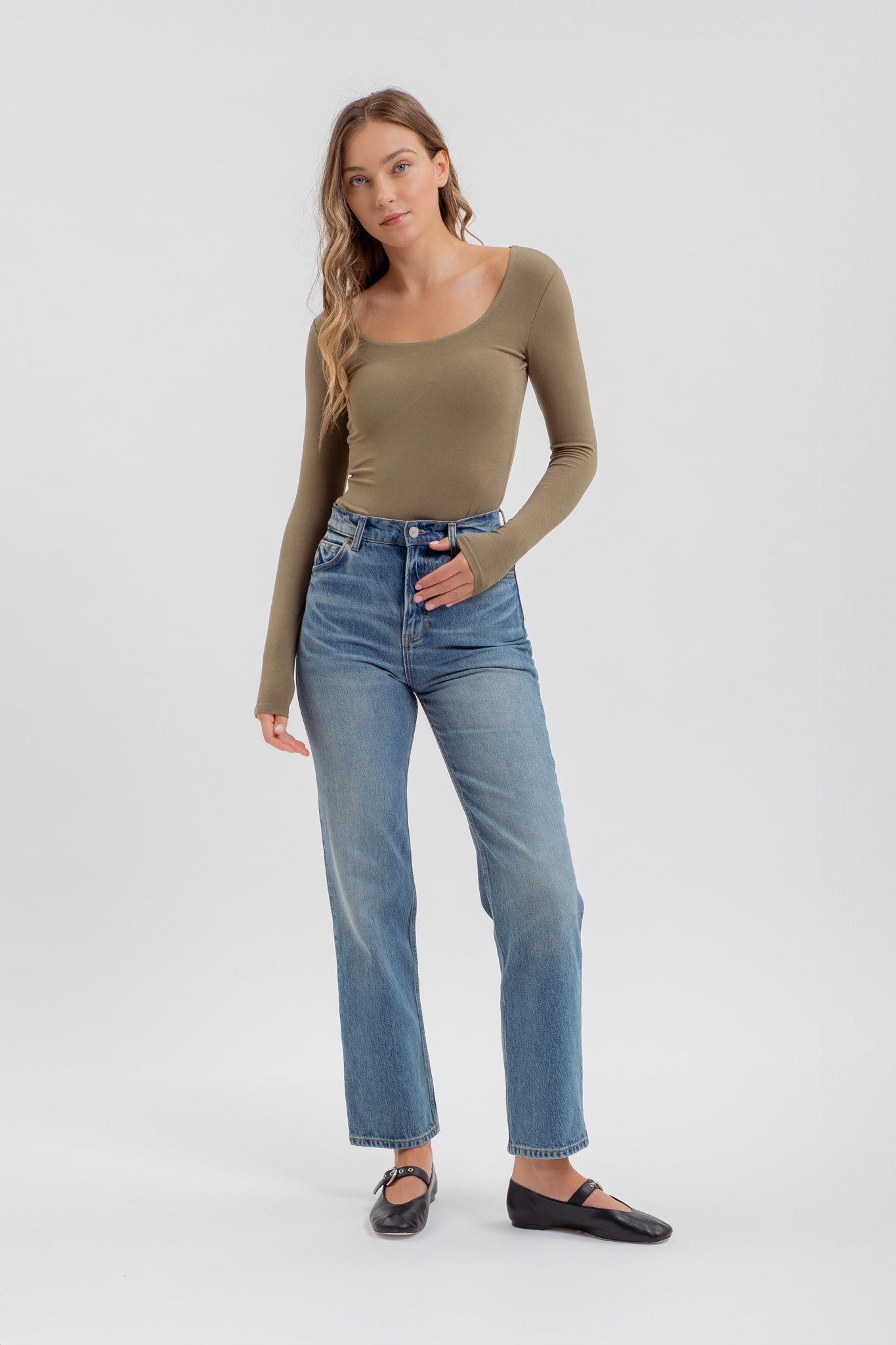 SEAMLESS SCOOP NECK LONG SLEEVE KNIT BODYSUIT