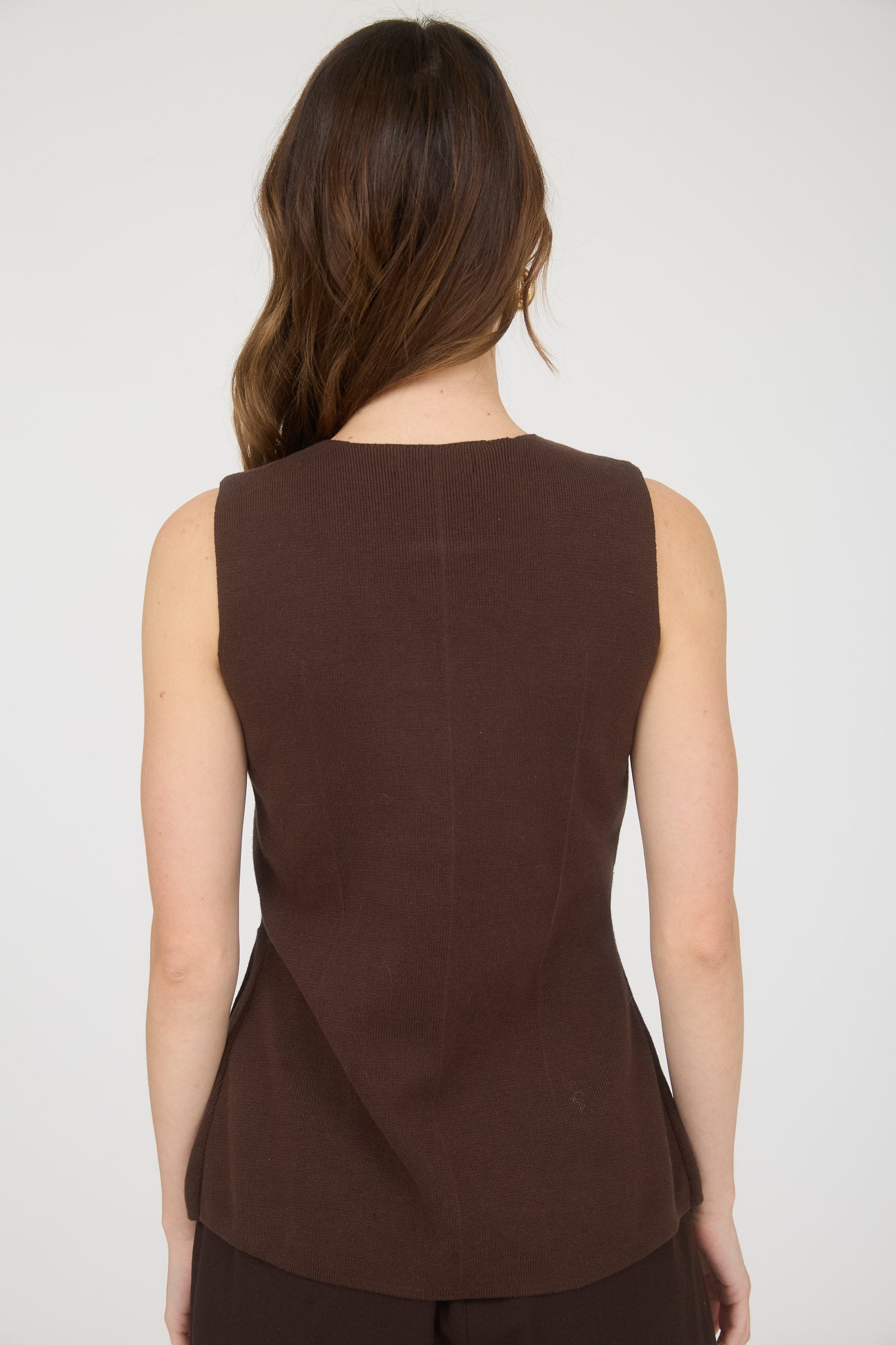 ROUND NECK BUTTON DOWN SLEEVELESS KNIT VEST