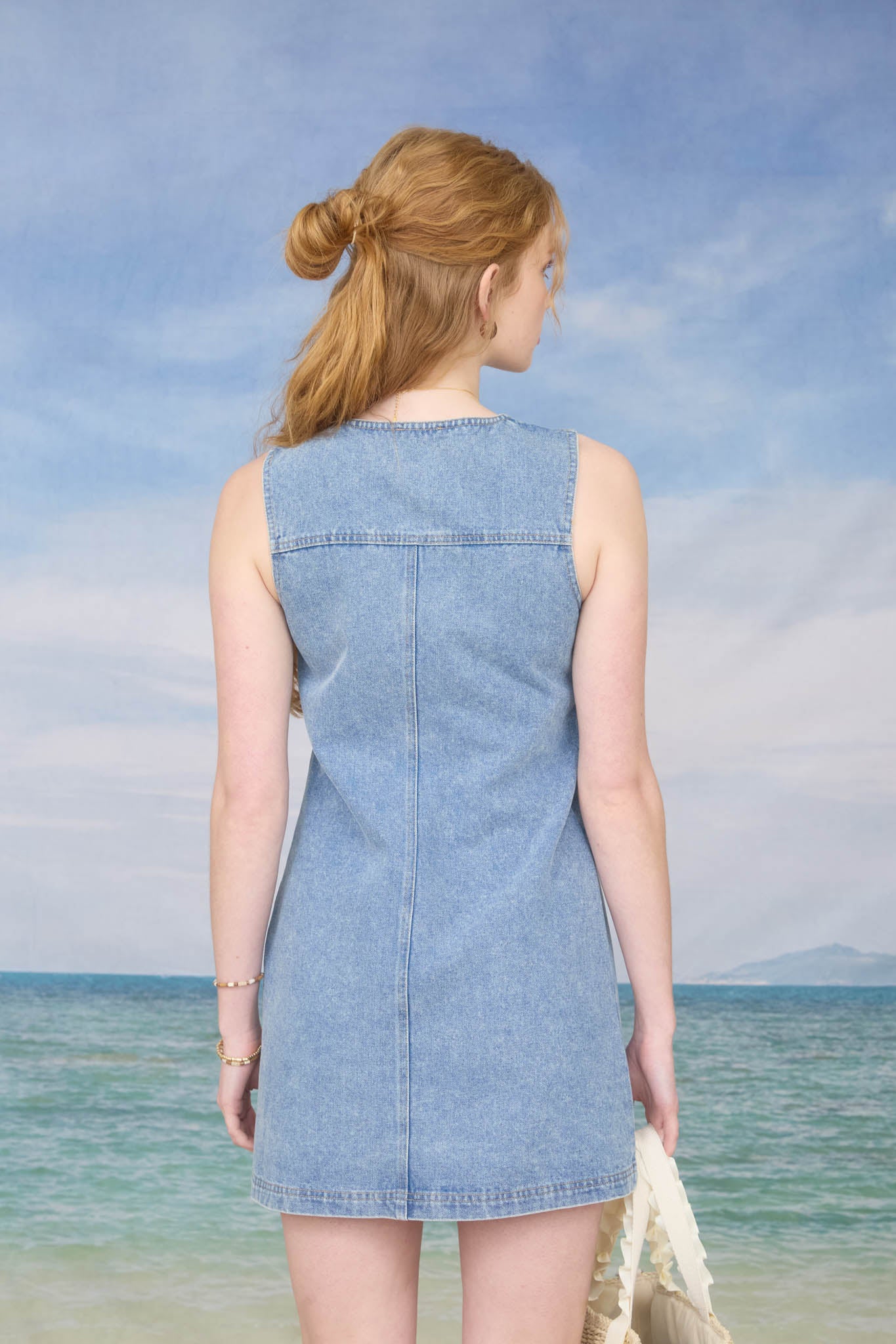 ROUND NECK SLEEVELESS BUTTON UP DENIM MINI DRESS