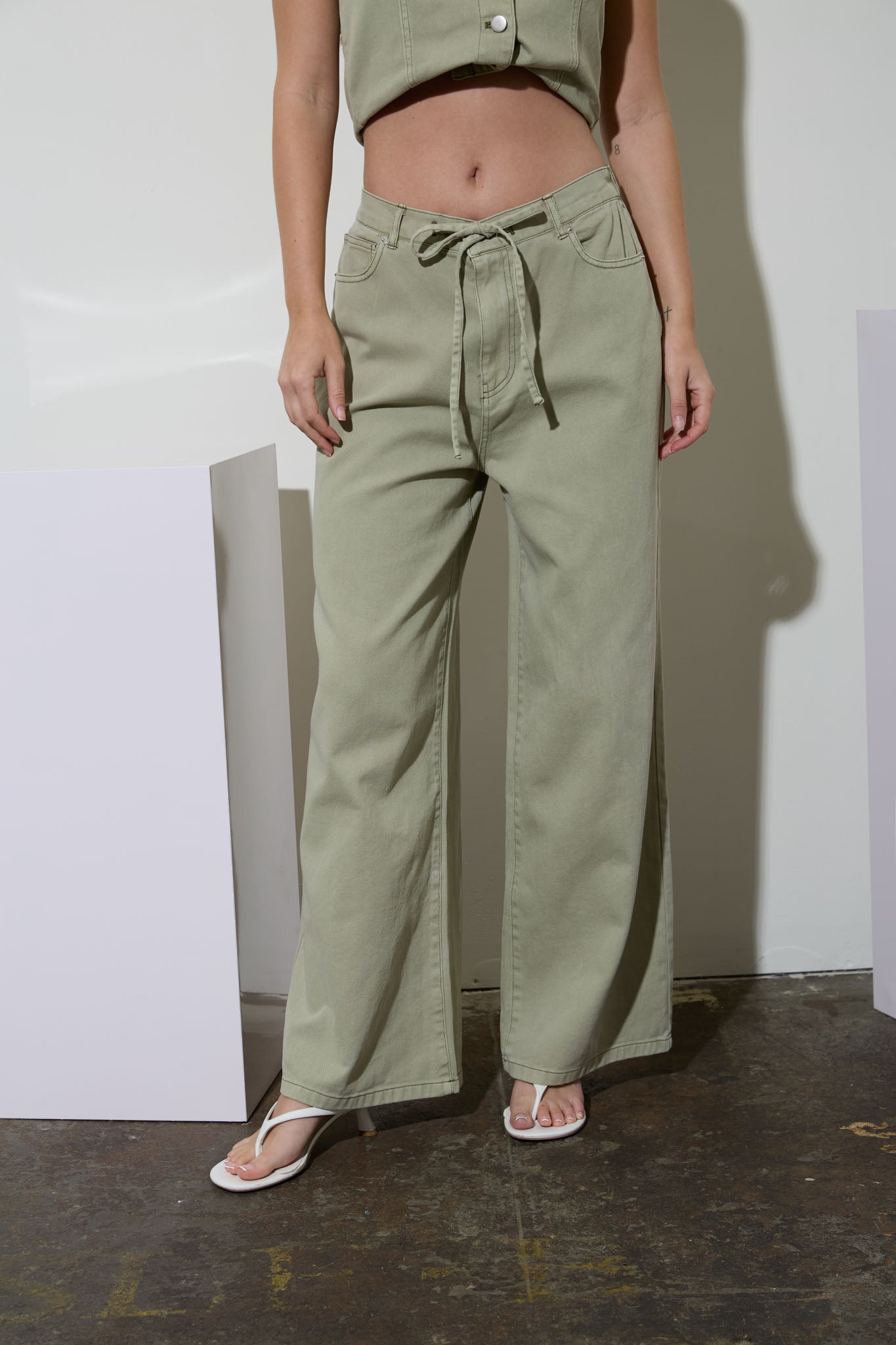 DRAWSTRING DETAIL DENIM PANTS