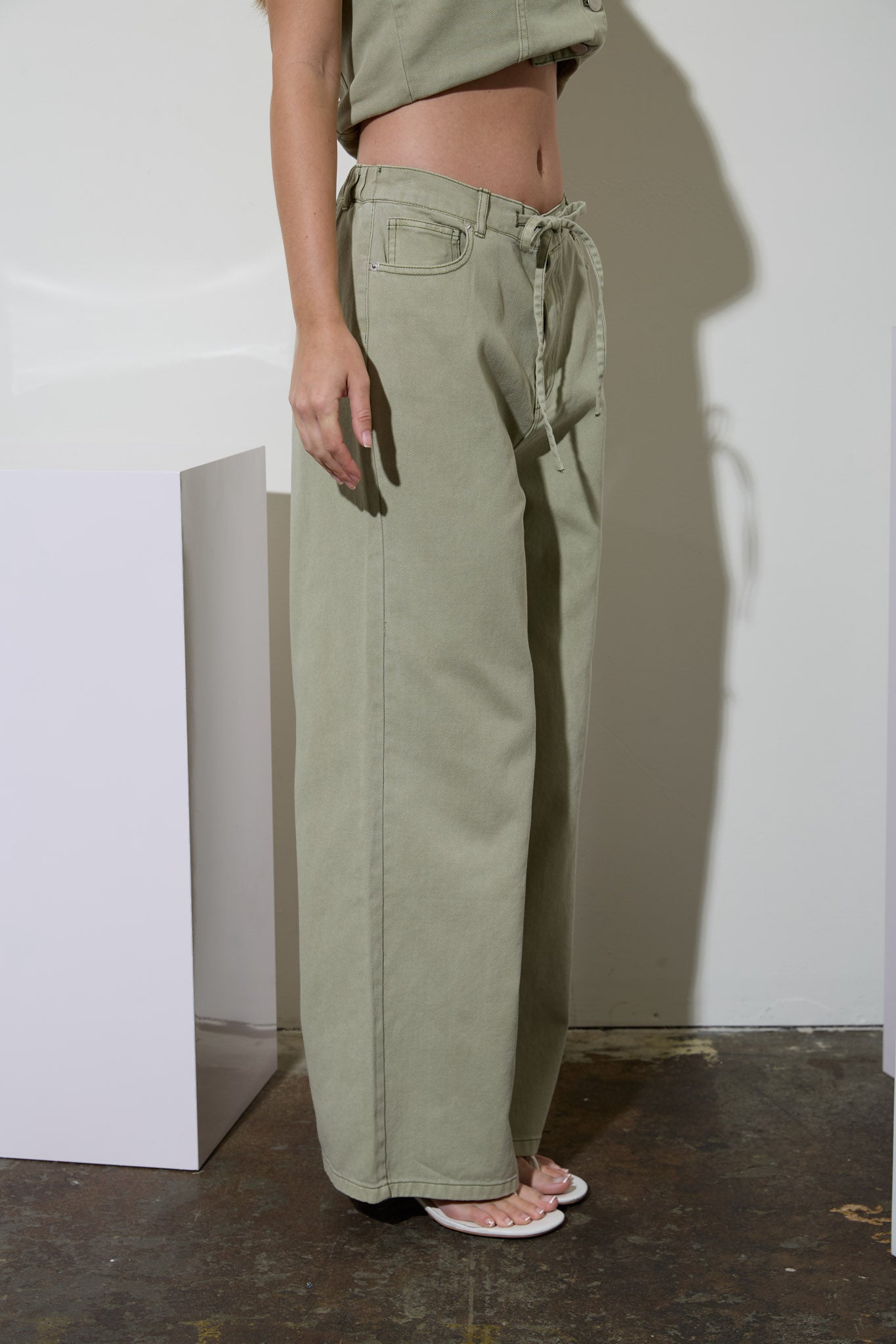 DRAWSTRING DETAIL DENIM PANTS