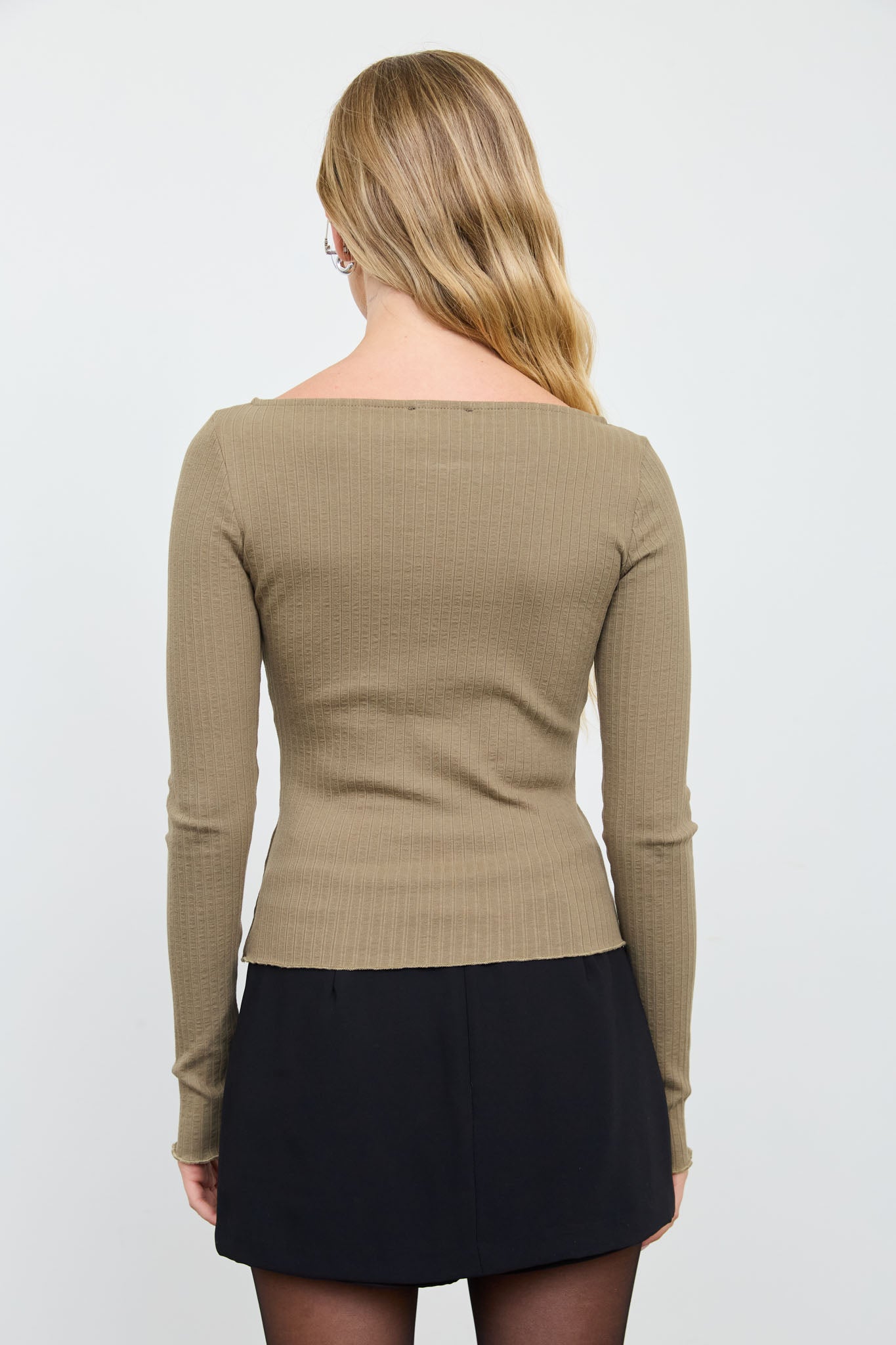 RIBBED CREW NECK BUTTON DOWN LONG SLEEVE KNIT TOP