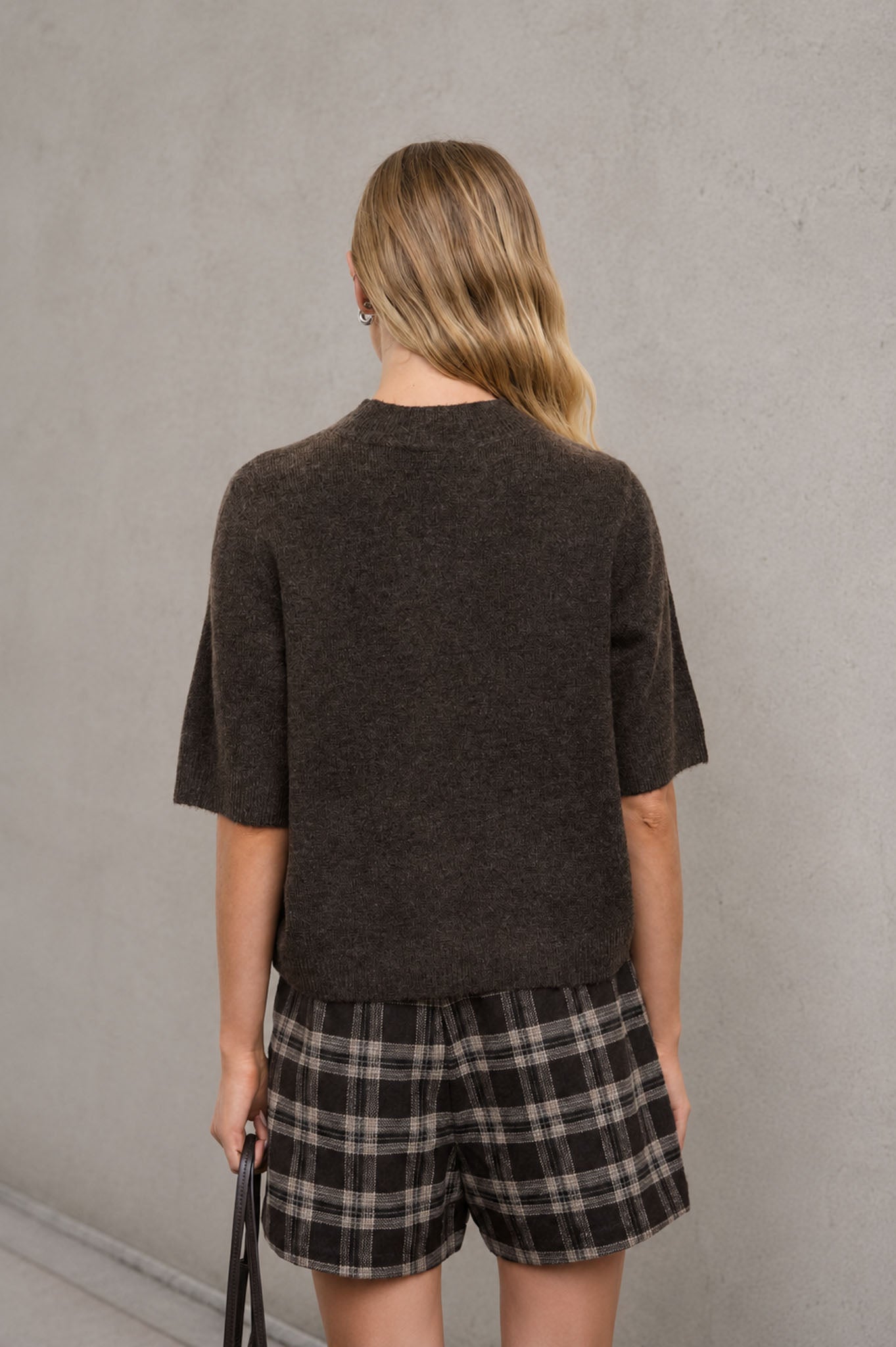 CREWNECK SHORT SLEEVE RIB HEM PULLOVER SWEATER