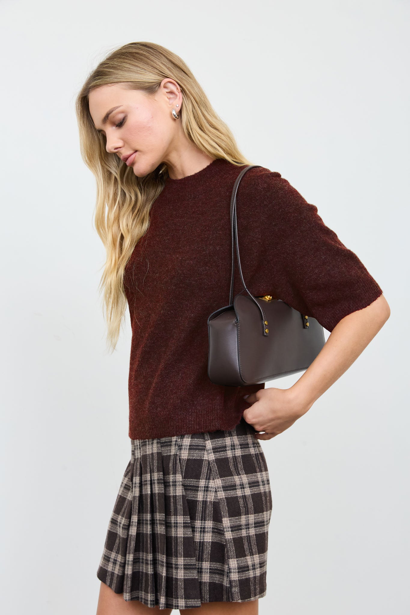 CREWNECK SHORT SLEEVE RIB HEM PULLOVER SWEATER