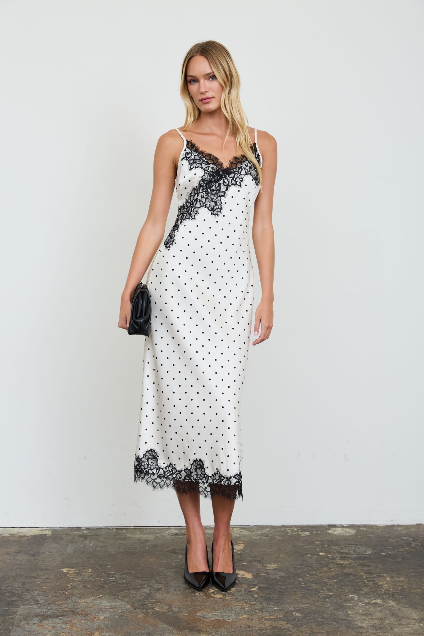 CONTRAST LACE TRIM SPAGHETTI STRAP MIDI DRESS