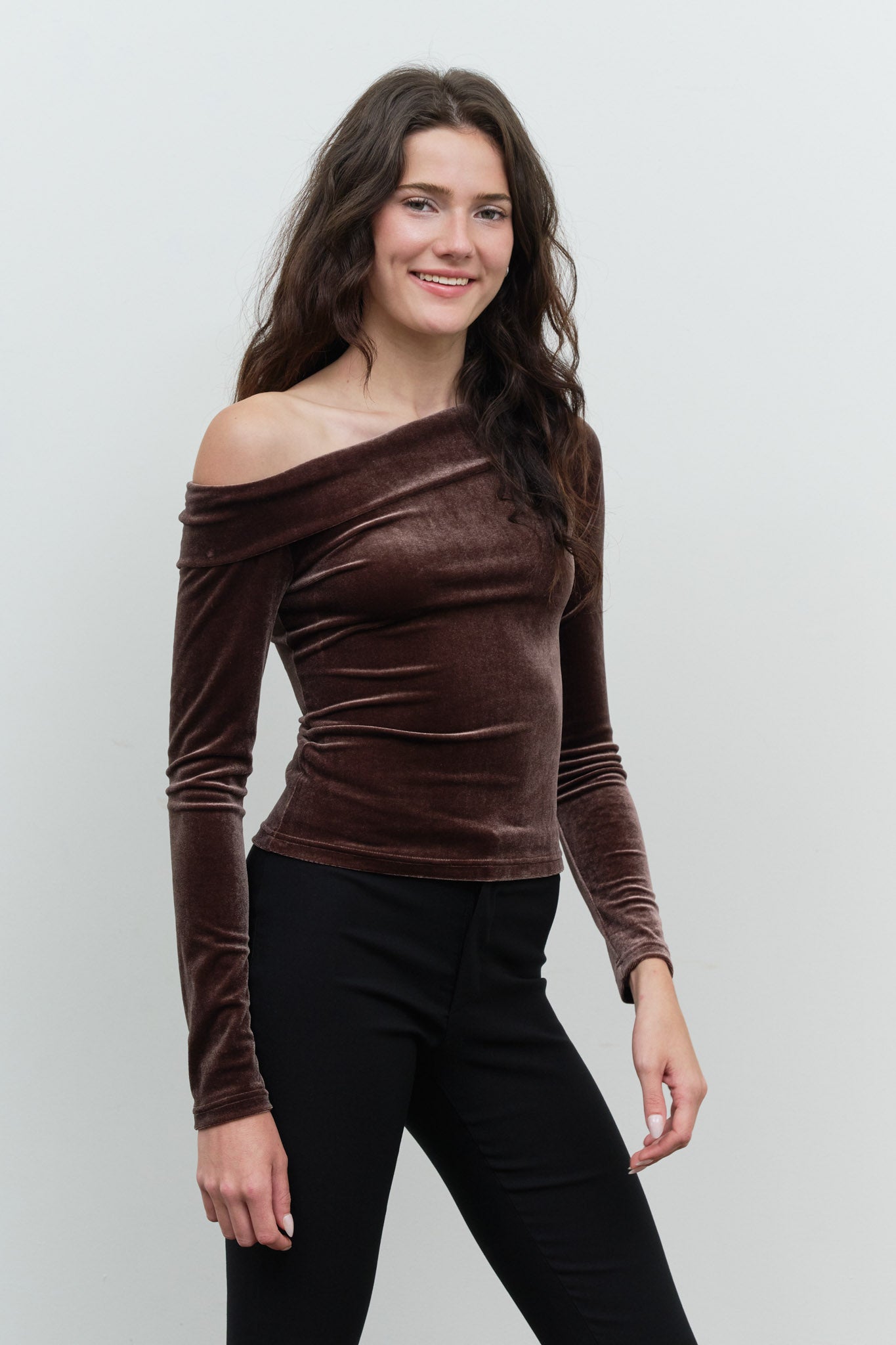 VELVET OFF-SHOULDER LONG SLEEVE KNIT TOP
