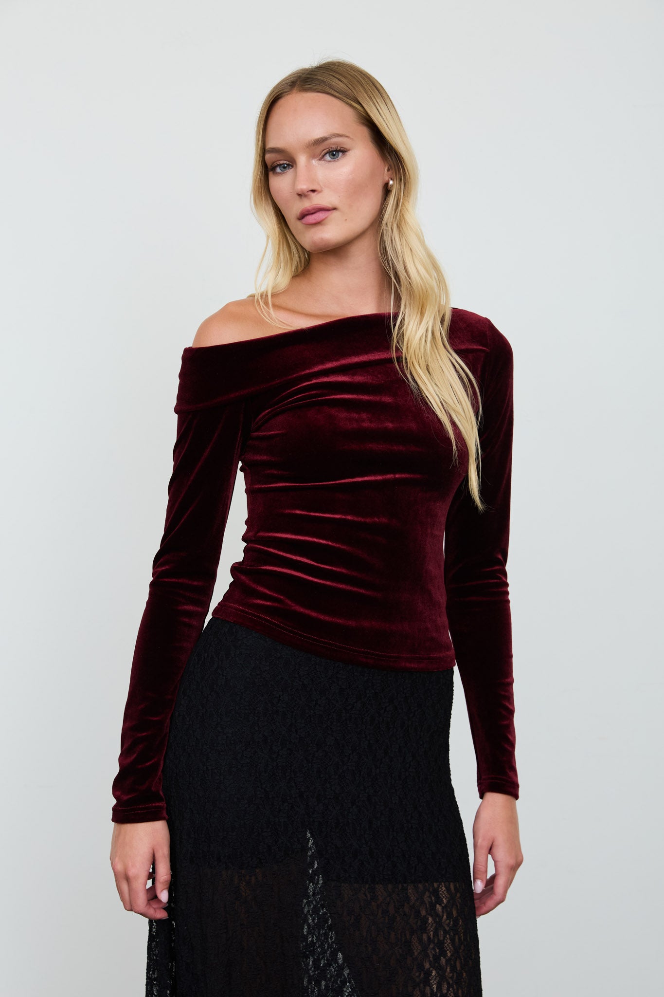 VELVET OFF-SHOULDER LONG SLEEVE KNIT TOP