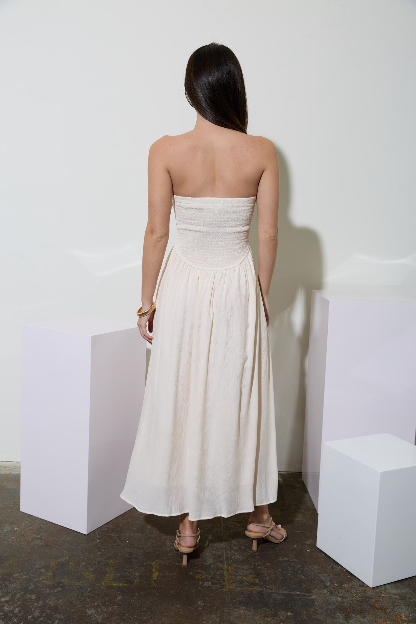 LACE TRIM STRAPLESS GATHERED DETAIL MIDI DRESS (PRE-ORDER)