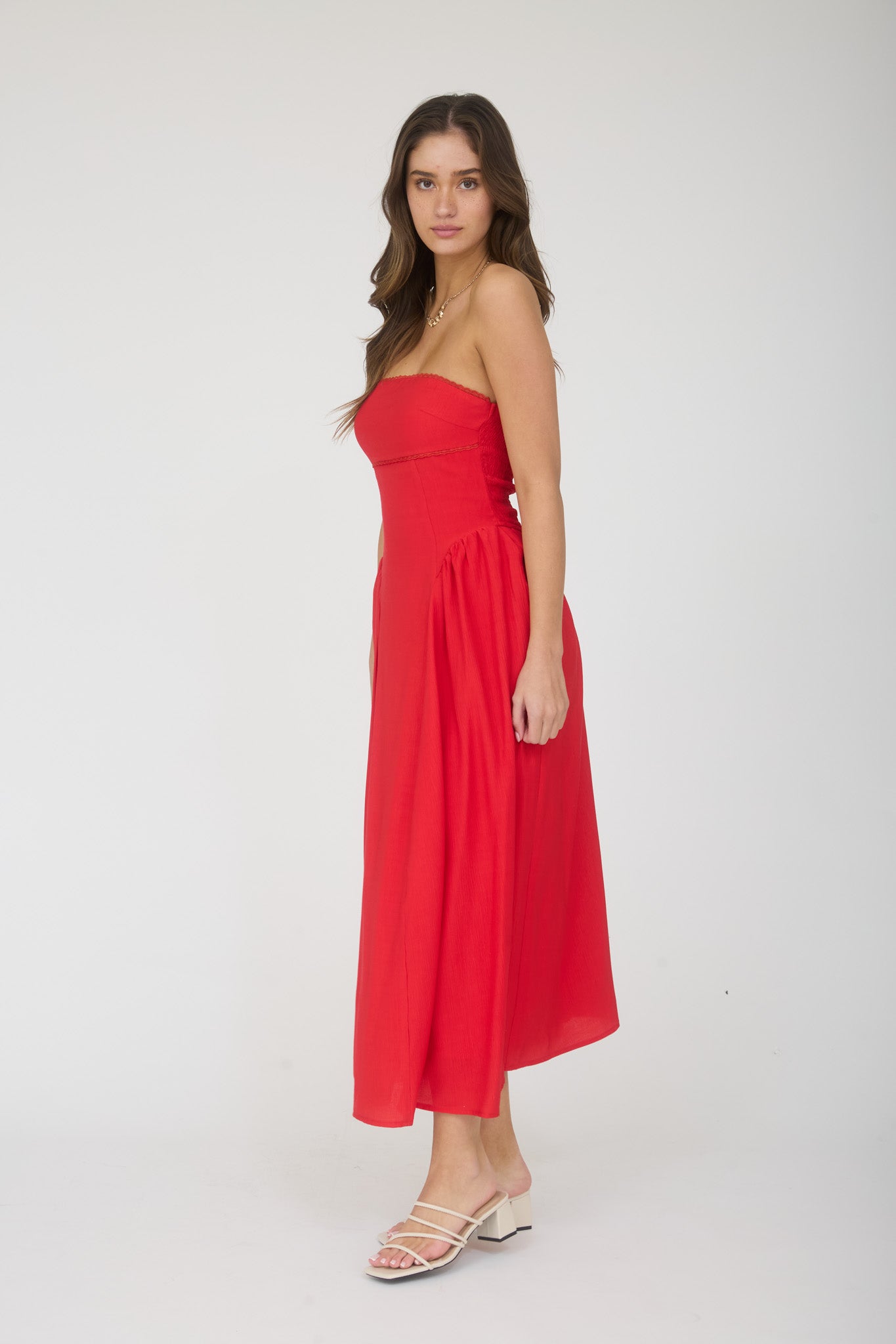 LACE TRIM STRAPLESS GATHERED DETAIL MIDI DRESS (PRE-ORDER)