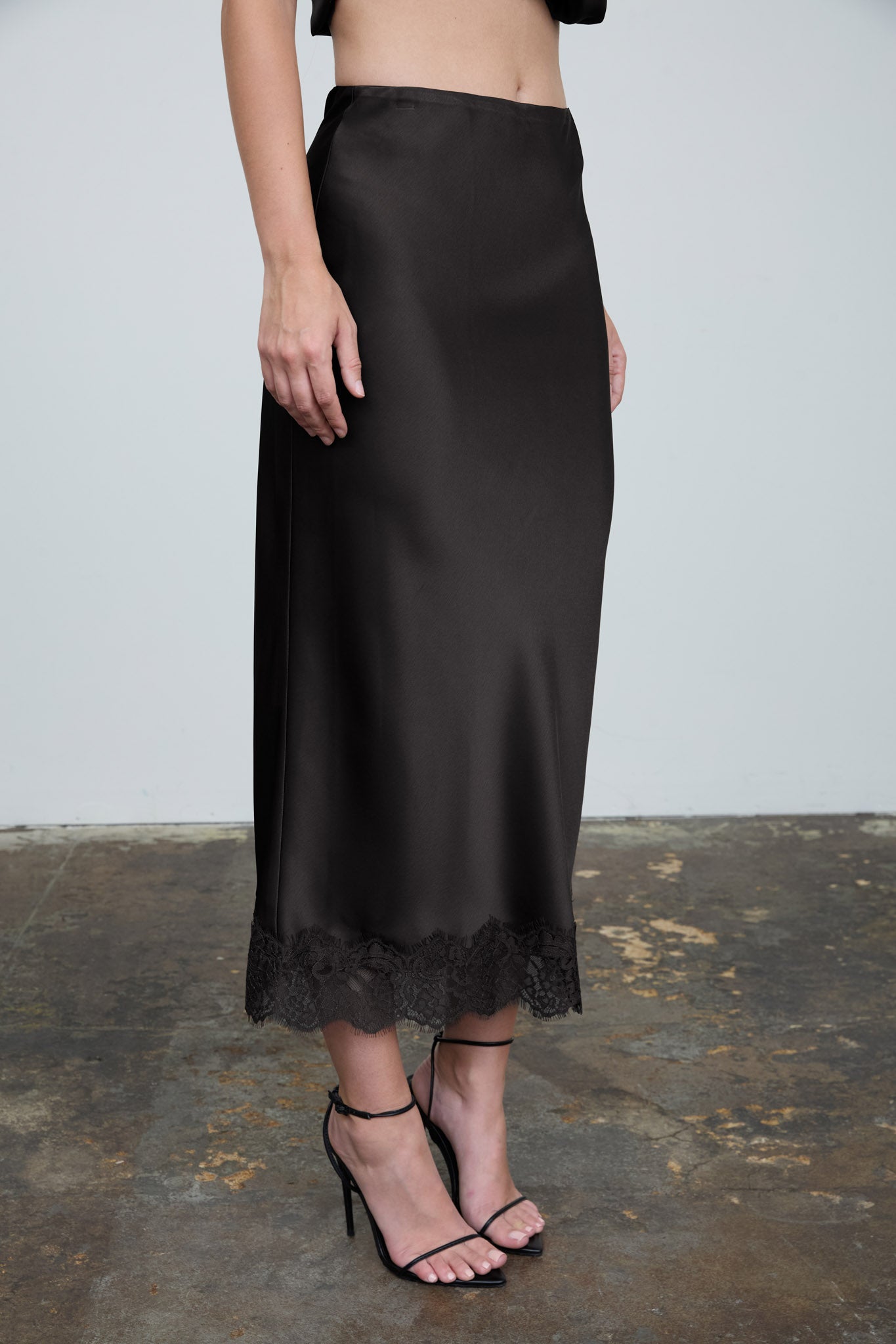 SATIN LACE HEM BACK SLIT PENCIL MIDI SKIRT (PRE-ORDER)